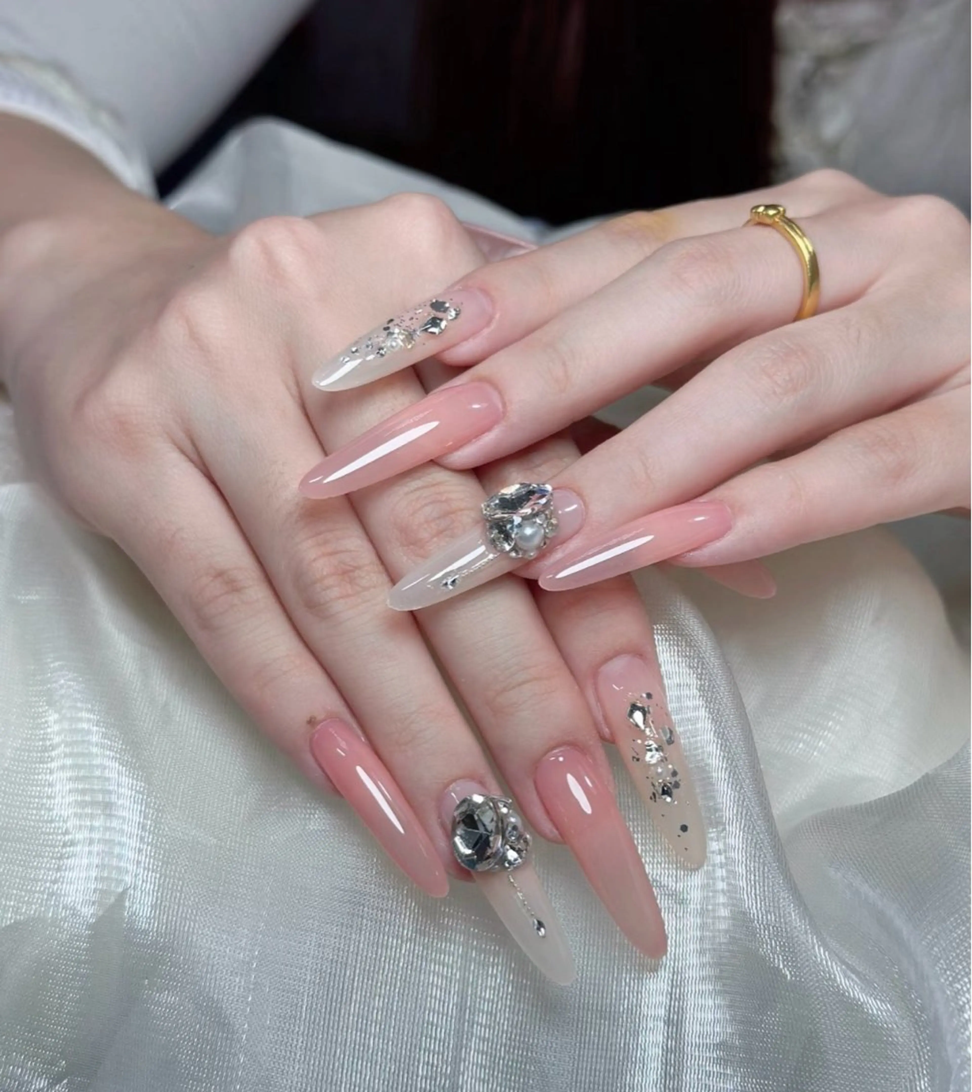 ネイル オーロラネイル チークネイル 成人式 長さ出し ジェルネイル ハンドネイル YUYI.nail salonのネイルデザイン