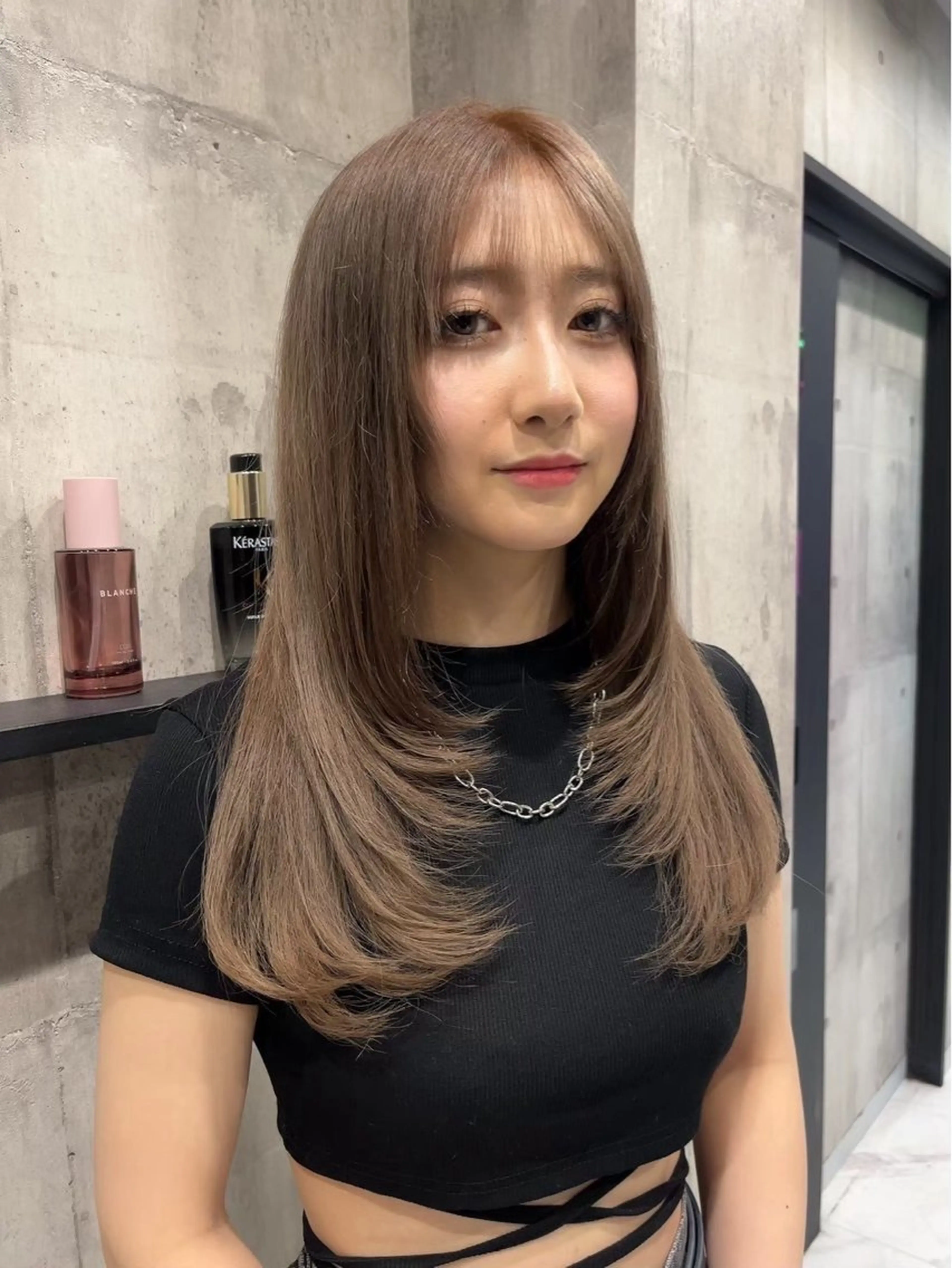 セミロング カラー パーマ ヘアアレンジ キッズ 新越谷 西口徒歩1分 寒色カラー 日和佐のヘアスタイル