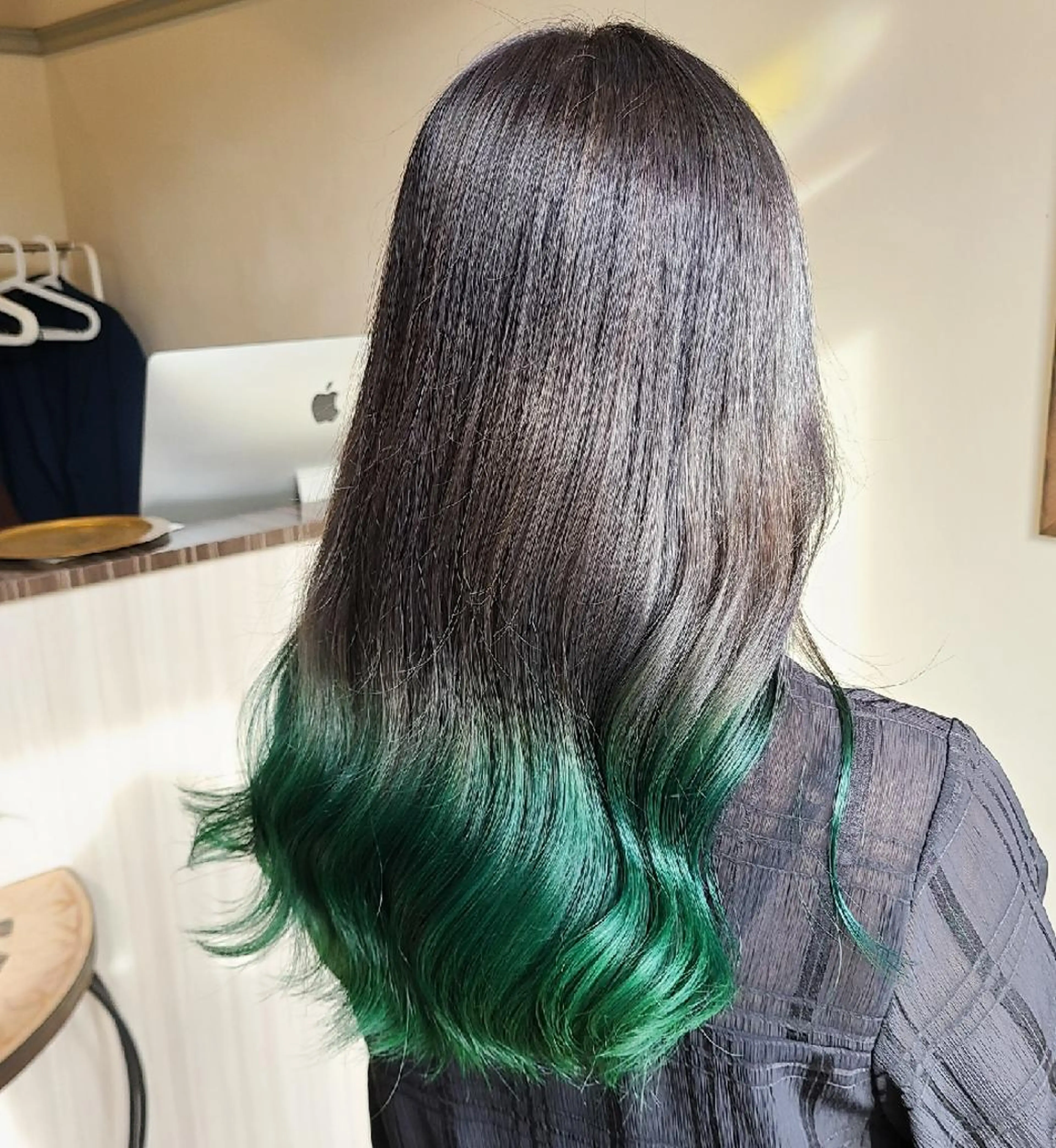 ミディアム カラー ブリーチ、デザイン  カラー福士直矢のヘアスタイル