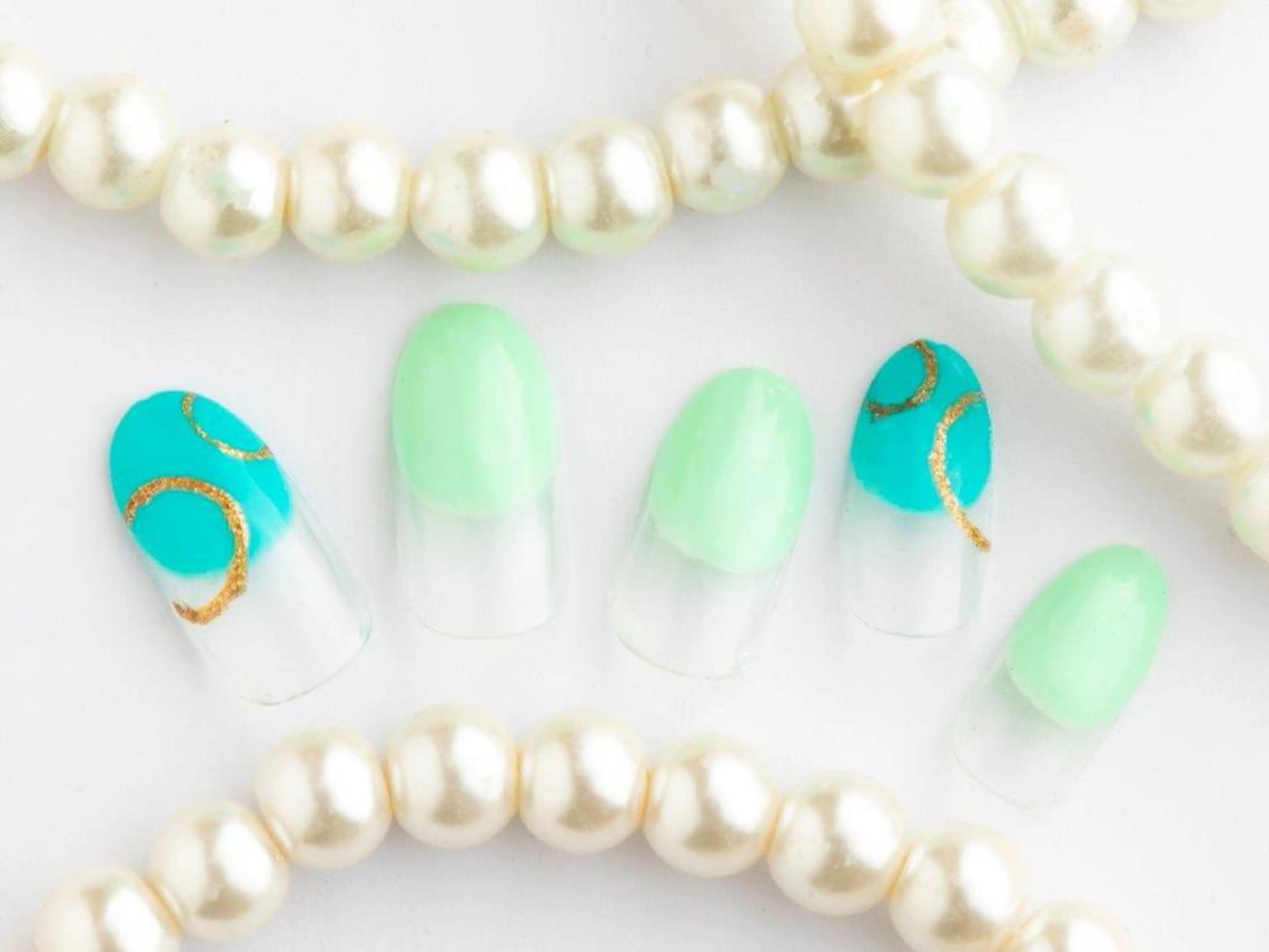 ネイル 桜ネイル クリアネイル フットネイル ジェルネイル キラキラネイル 💗🪽Tiary Nail🪽💗のネイルデザイン