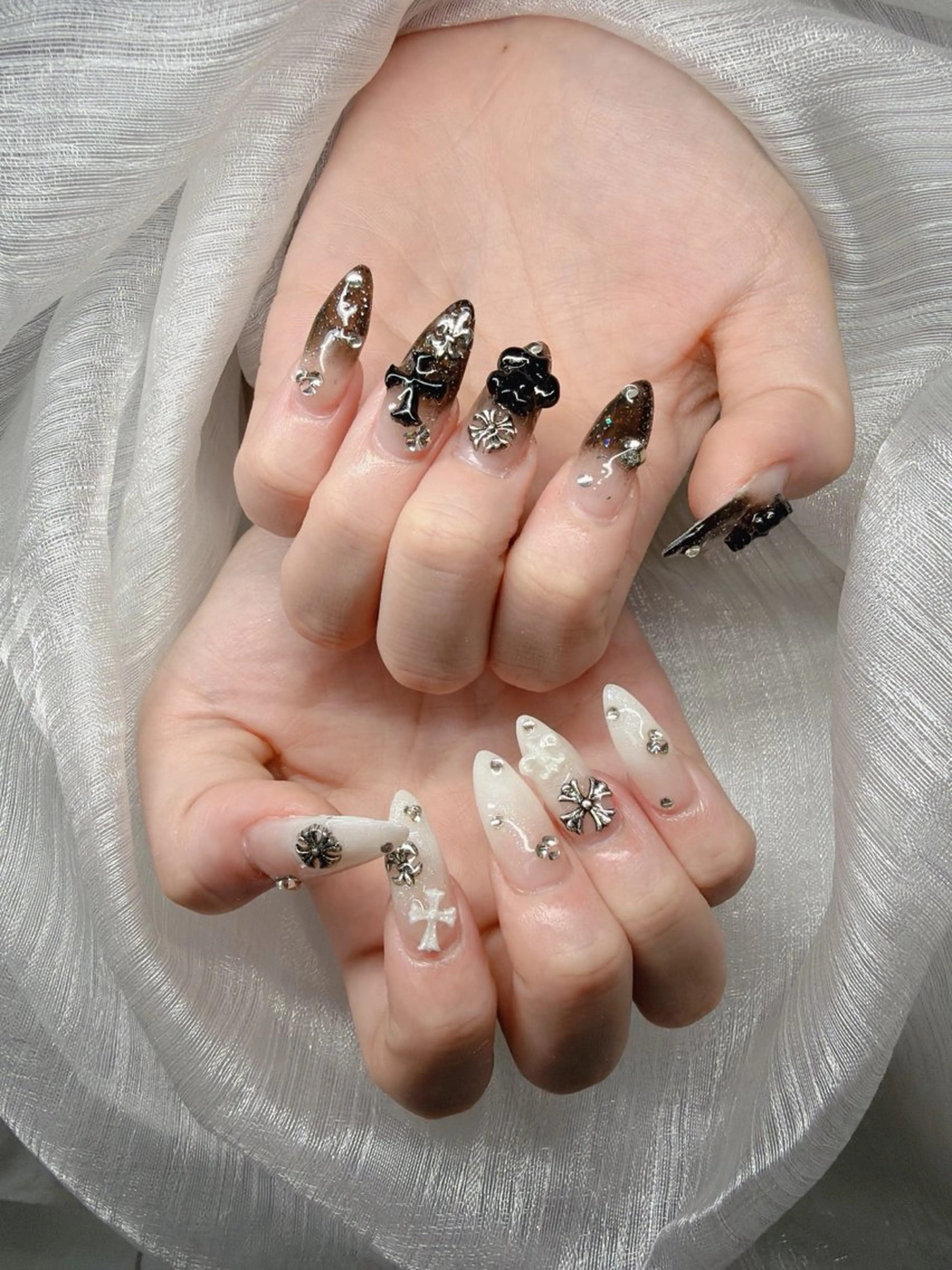 ネイル ハンドネイル Lee Nailsのネイルデザイン