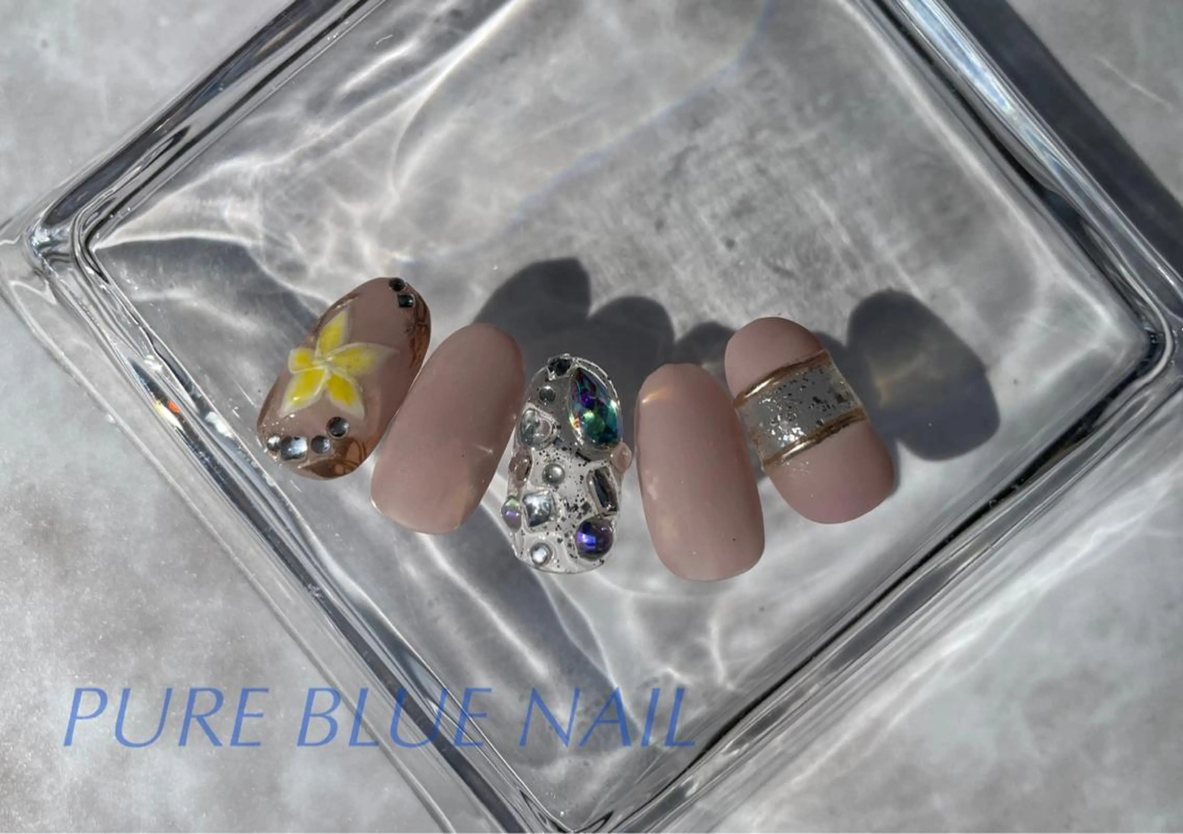 ネイル PURE BLUE NAILのネイルデザイン