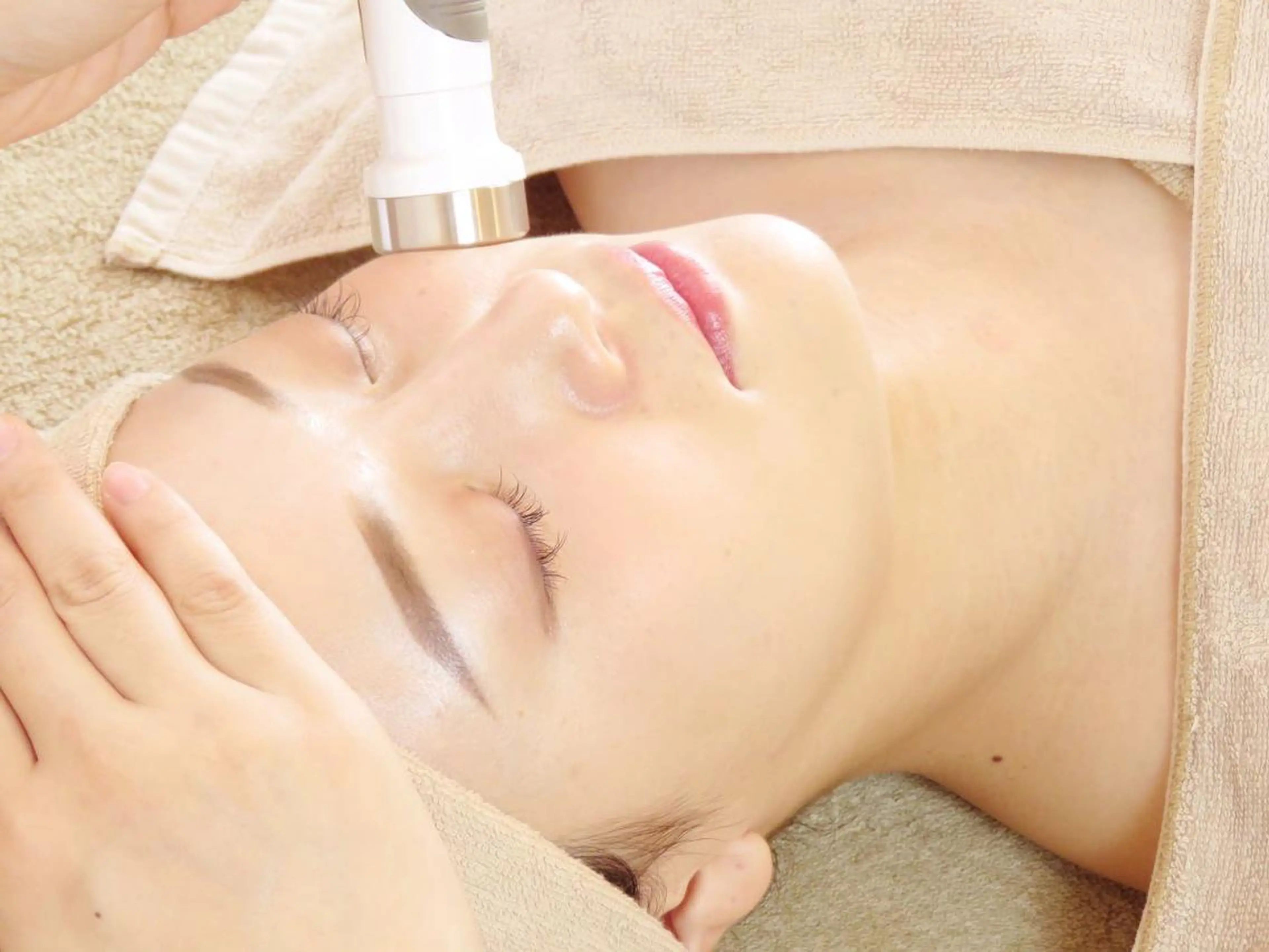 期間限定【速攻小顔マシン＆毛穴洗浄】即効性好♪の写真