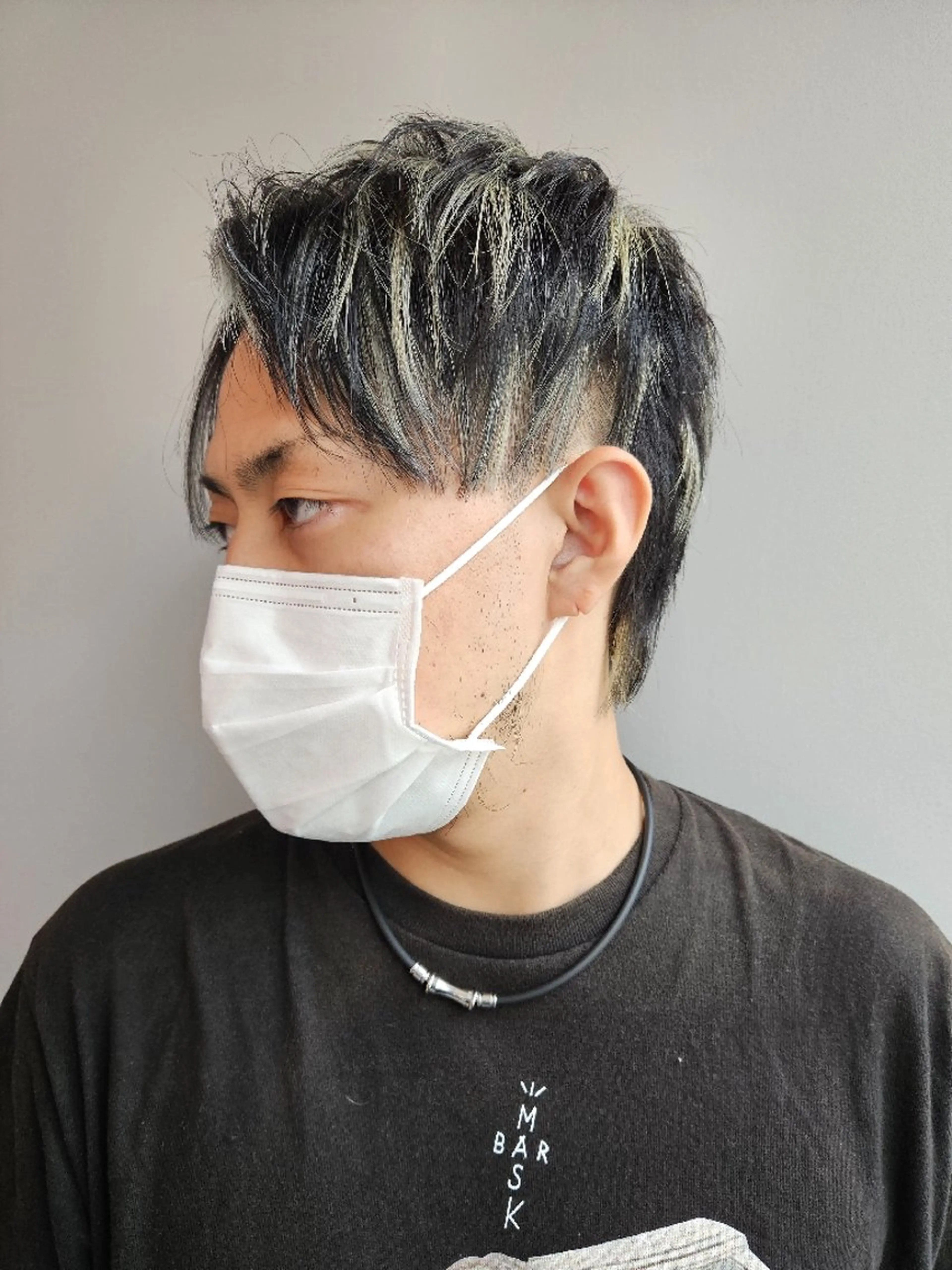 ショート メンズ カラー メンズブリーチ メンズハイライト メンズメッシュ ブリーチ ケアブリーチ 成瀬 弘光のヘアスタイル