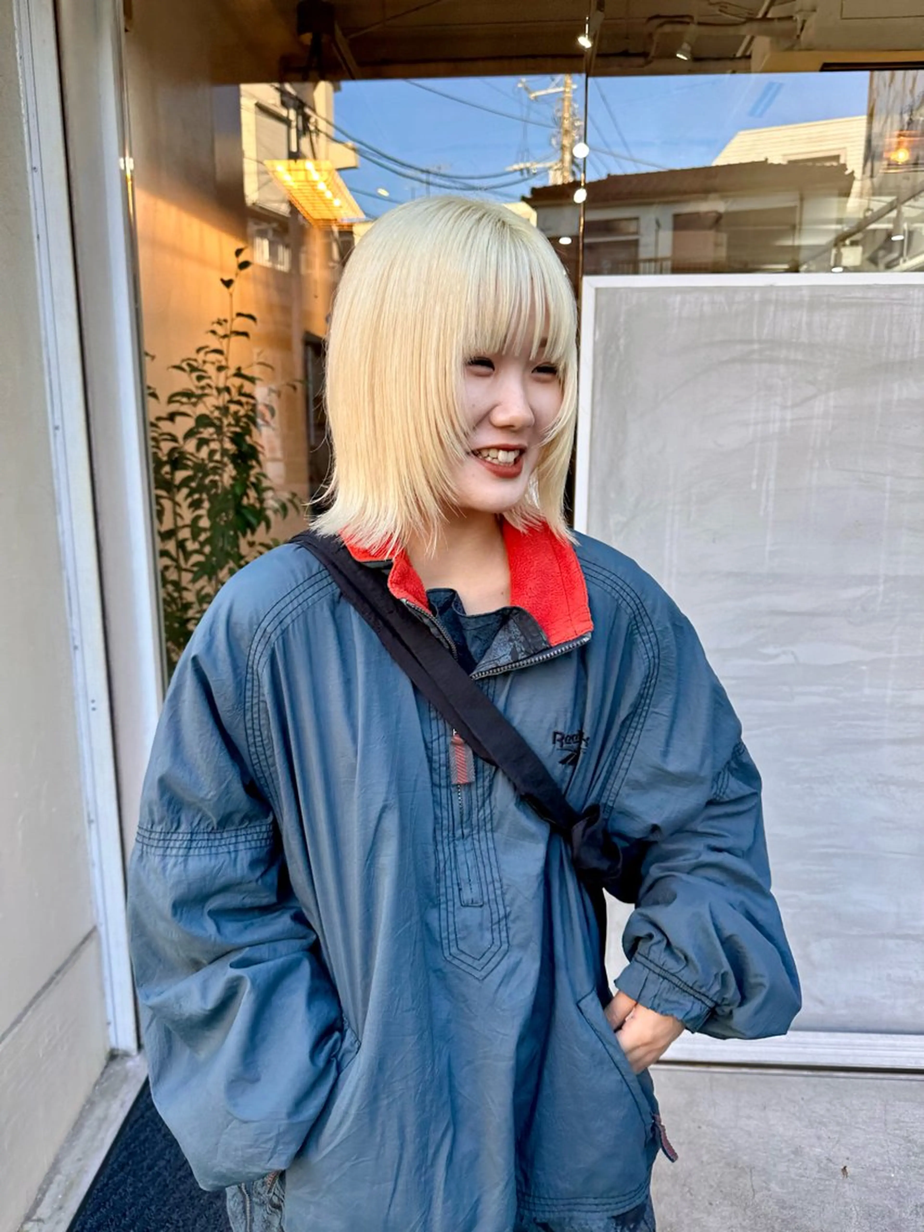 ショート カラー ブリーチ 抜きっぱなしブロンド カット ヘアカラー トリートメント パーマ/透明感カラー /ボブ/吉田一生のヘアスタイル