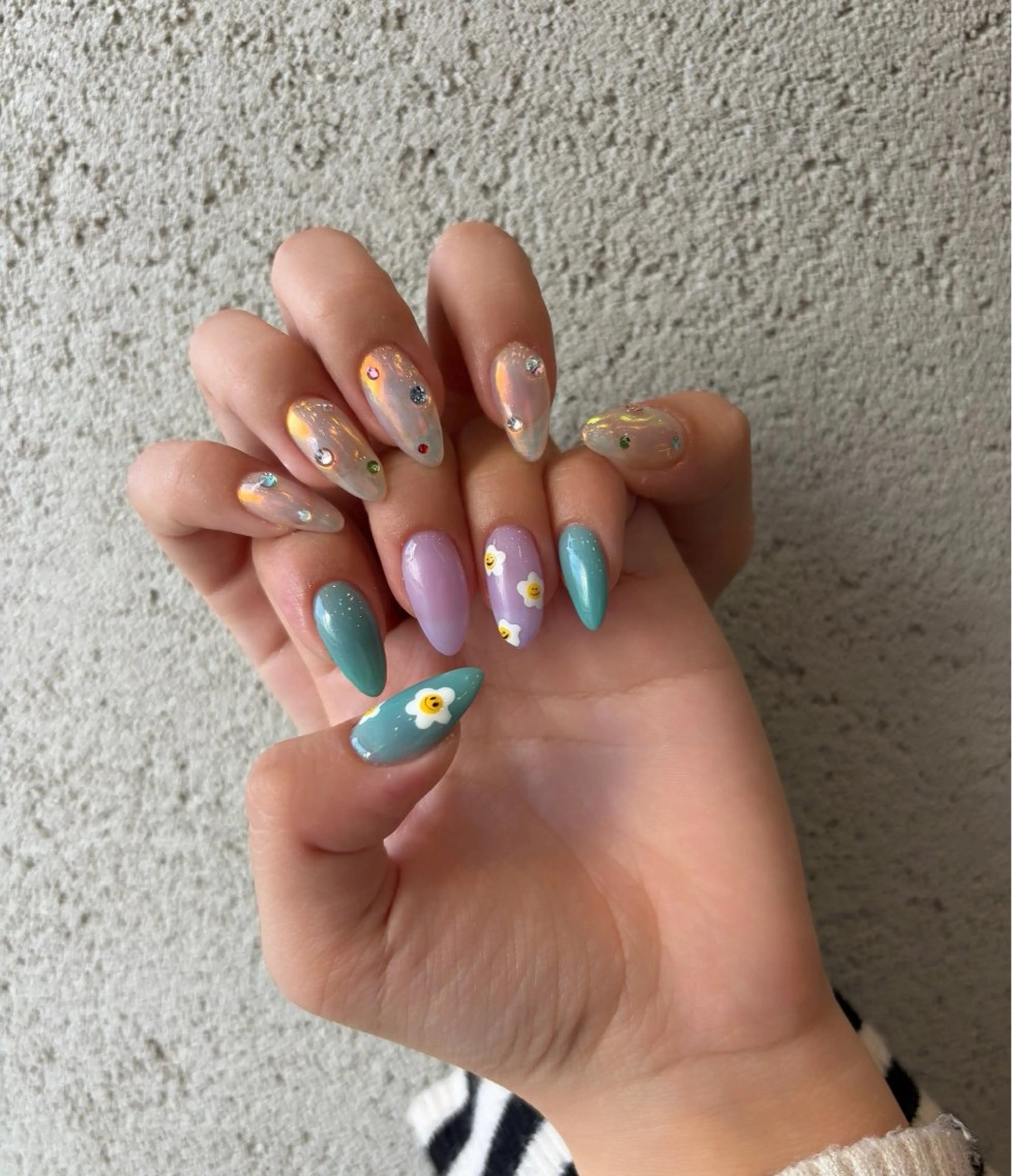 ネイル 持ち込み Lowé みるくのネイルデザイン