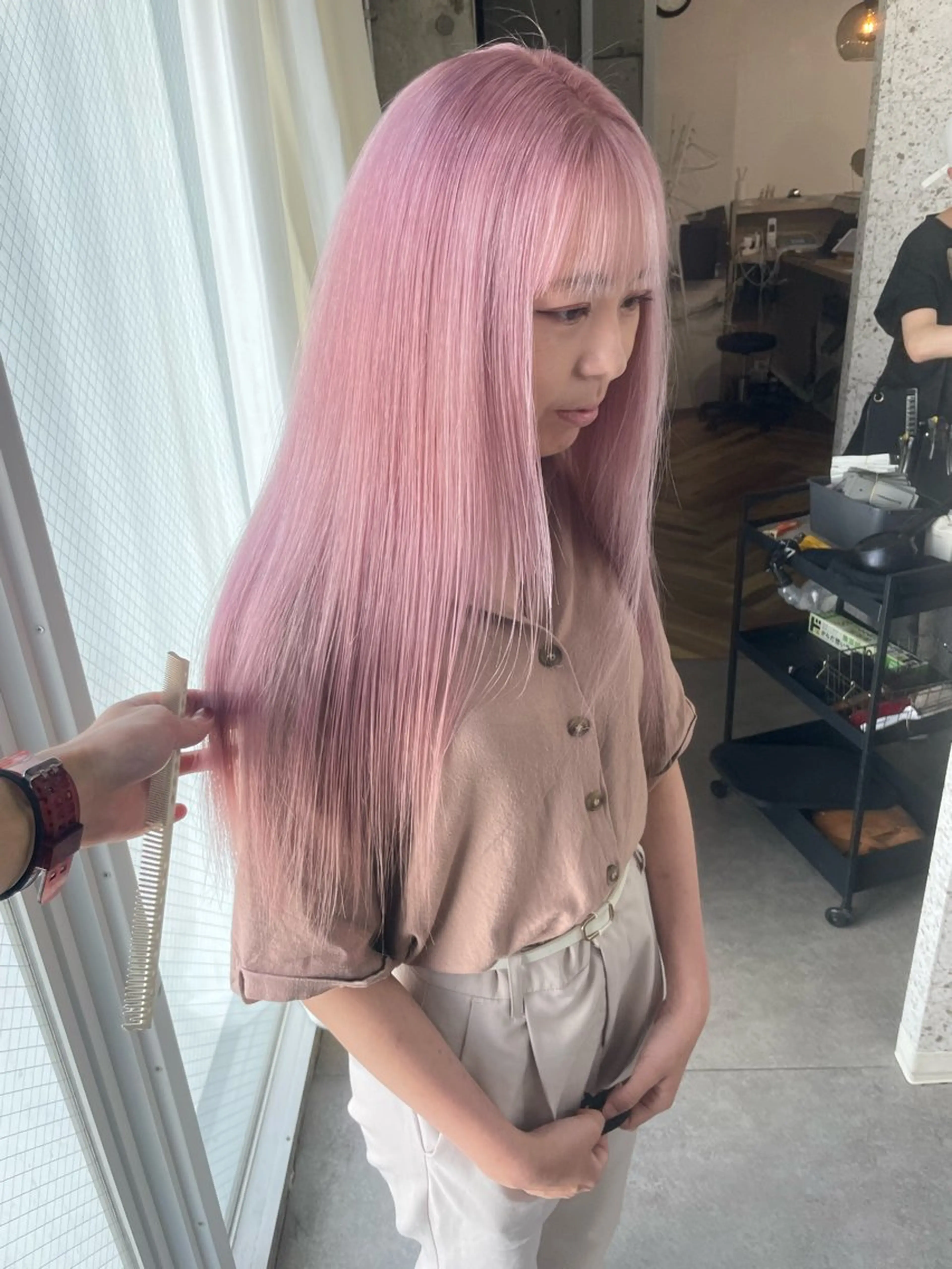 ロング 有人/バレイヤージュ /シャドールーツのヘアスタイル