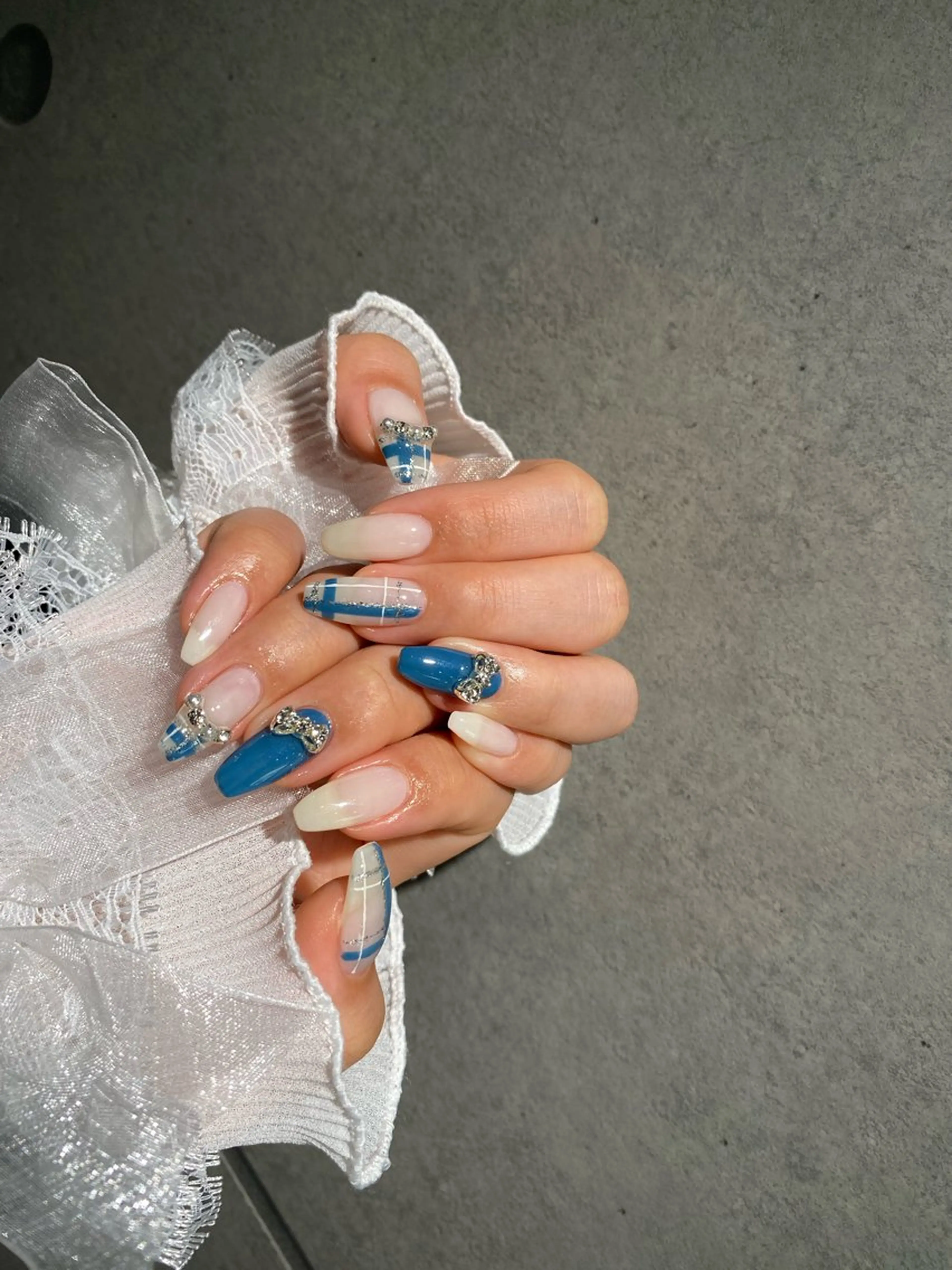 ネイル I-nailロング /ワンホン/キラキラのネイルデザイン