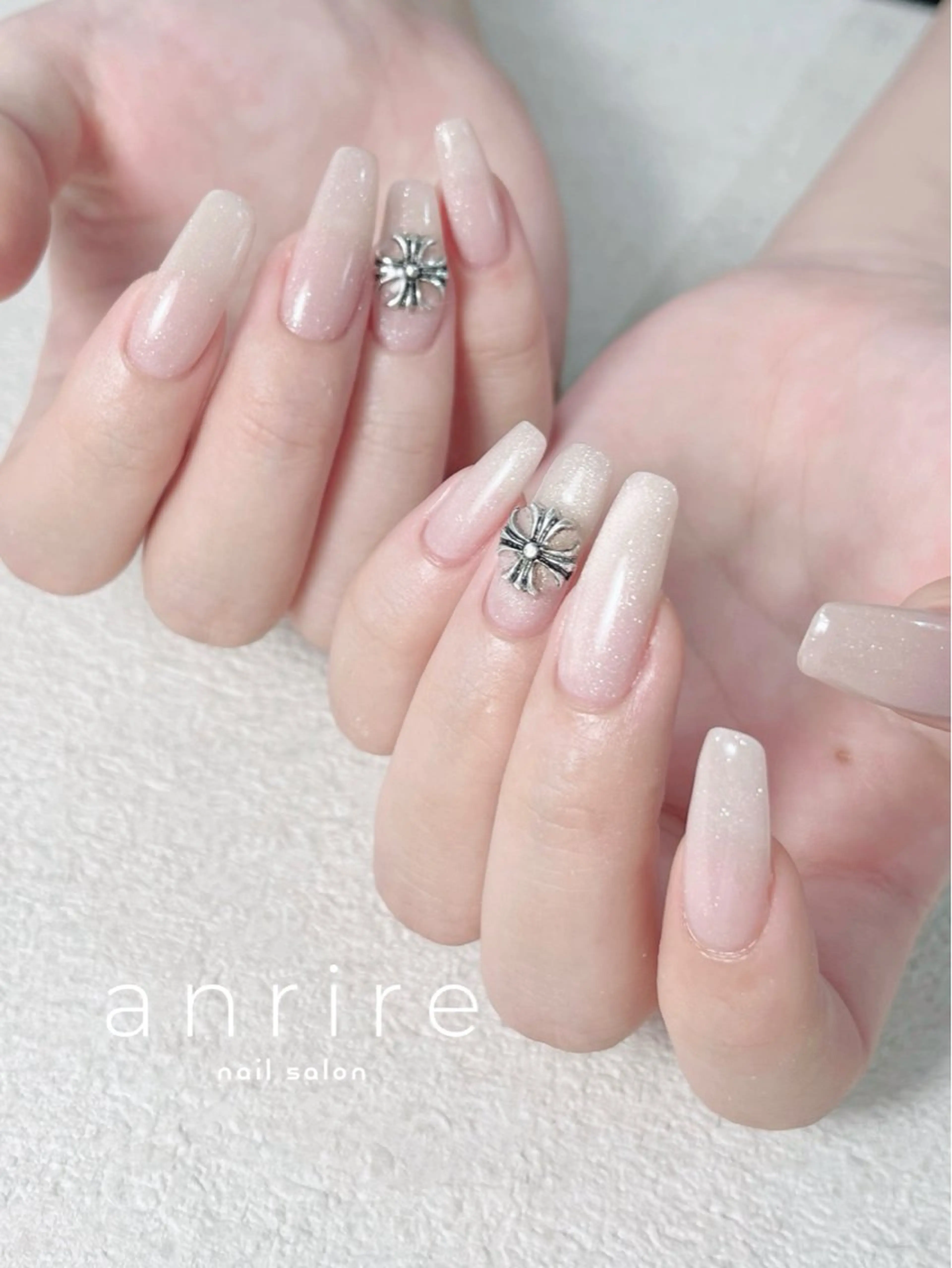 ネイル フラッシュネイル フラッシュマグ ジェルネイル キラキラネイル ロングネイル ハンドネイル nailsalon anrireのネイルデザイン