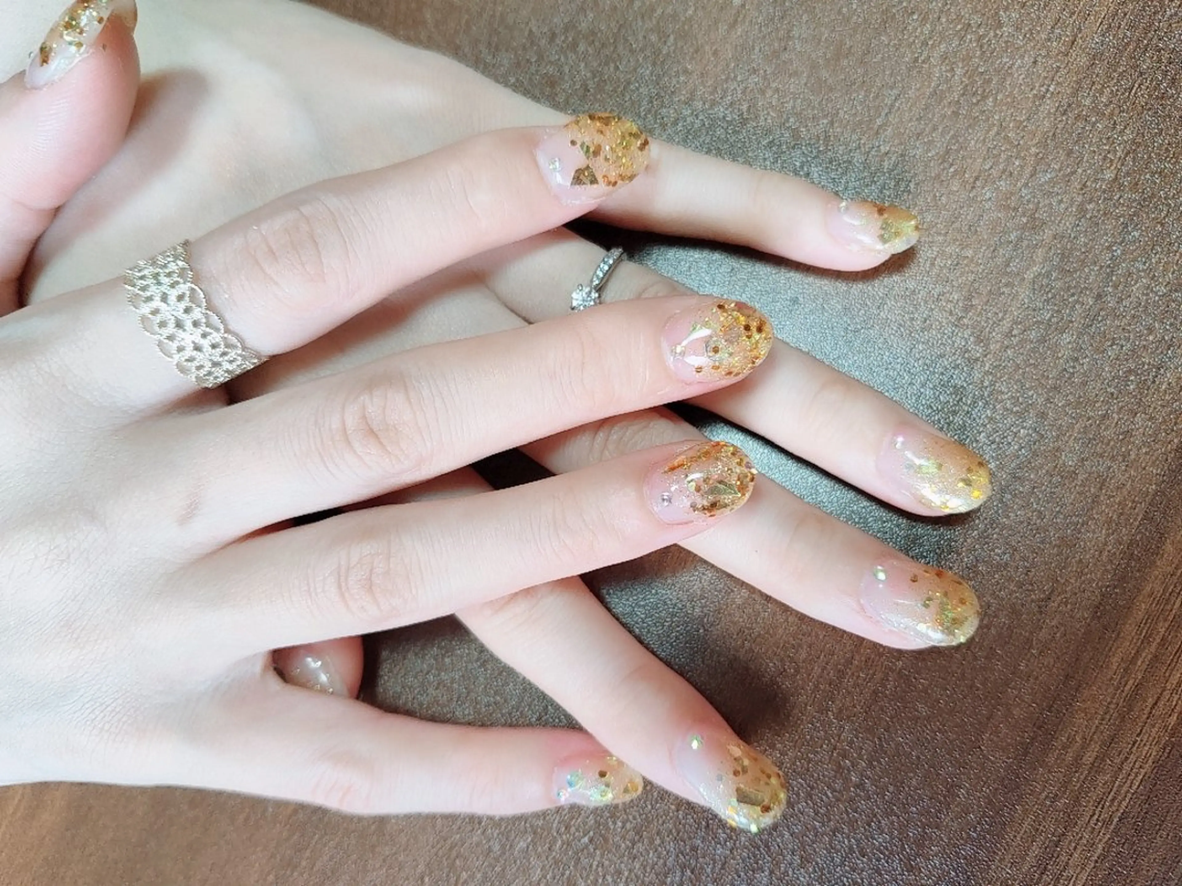 ネイル 長さ出し ゴールド ゴージャス ラメ(グリッター) ラメグラデーション ハンドネイル Arinna Anahataのネイルデザイン