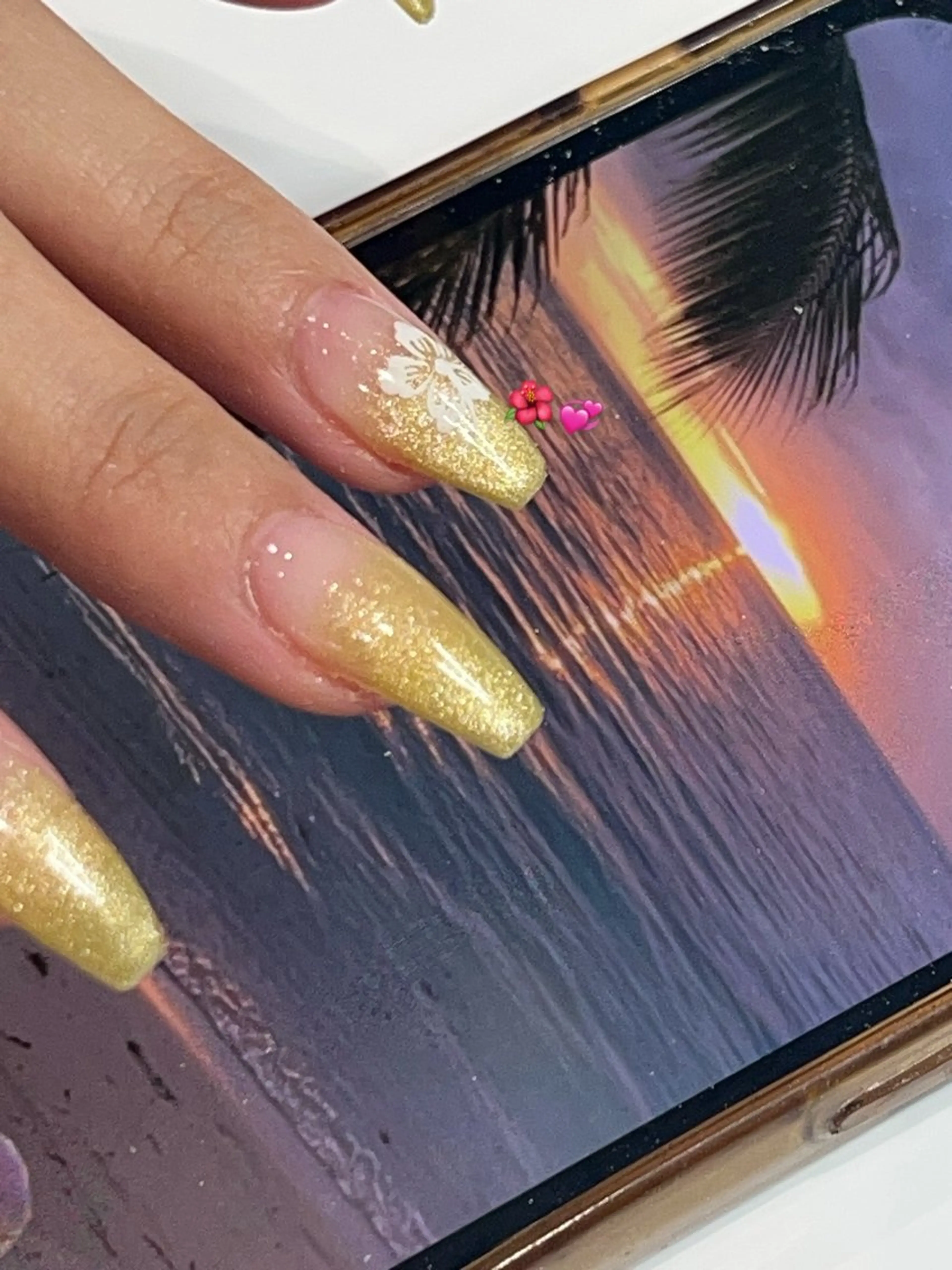 ネイル 黄色 ハンドネイル 🤍Earth笛吹 𝑴𝒂𝒏𝒂🤍のネイルデザイン