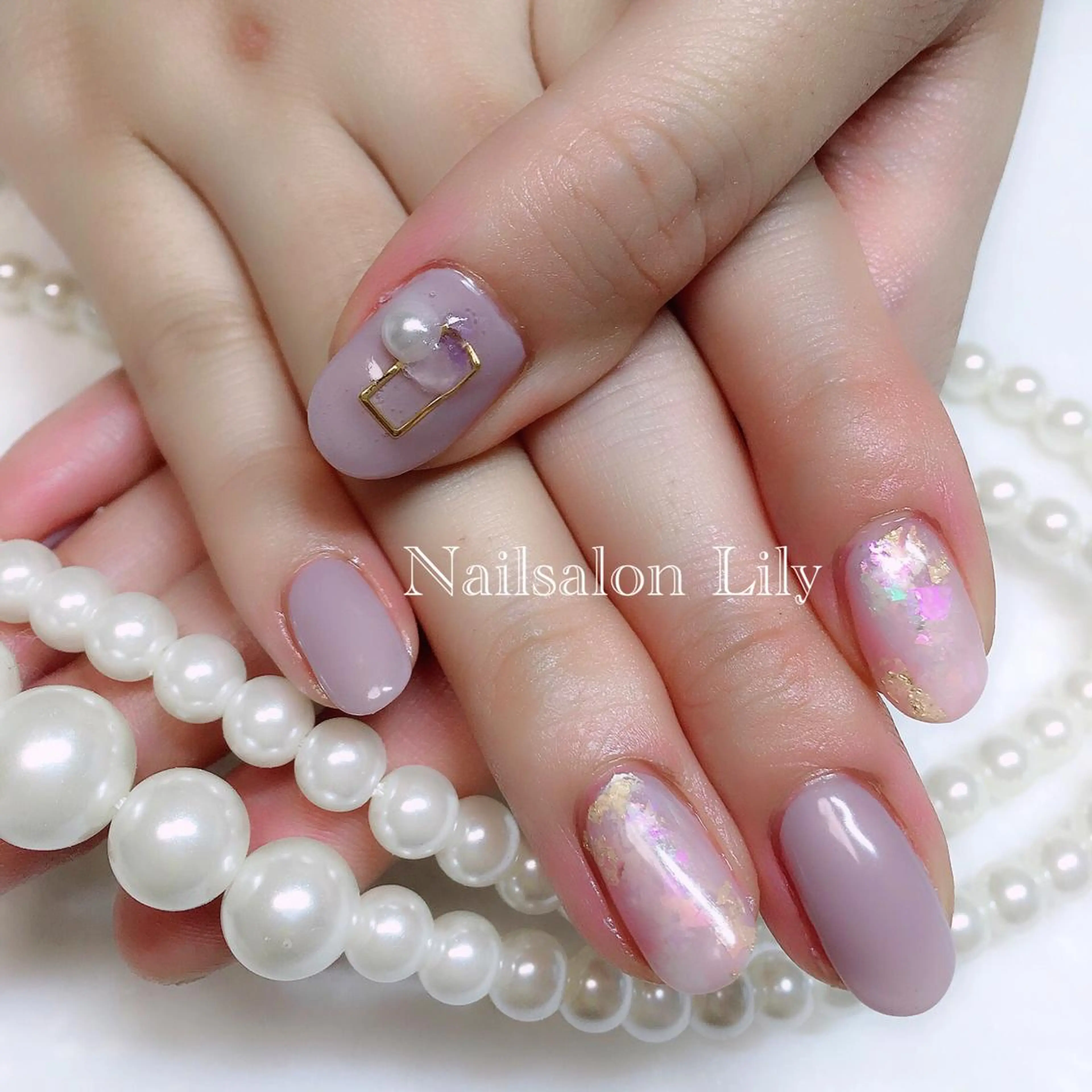 ネイル アートネイル キラキラネイル Lily*nail 🌻Mii🌻のネイルデザイン