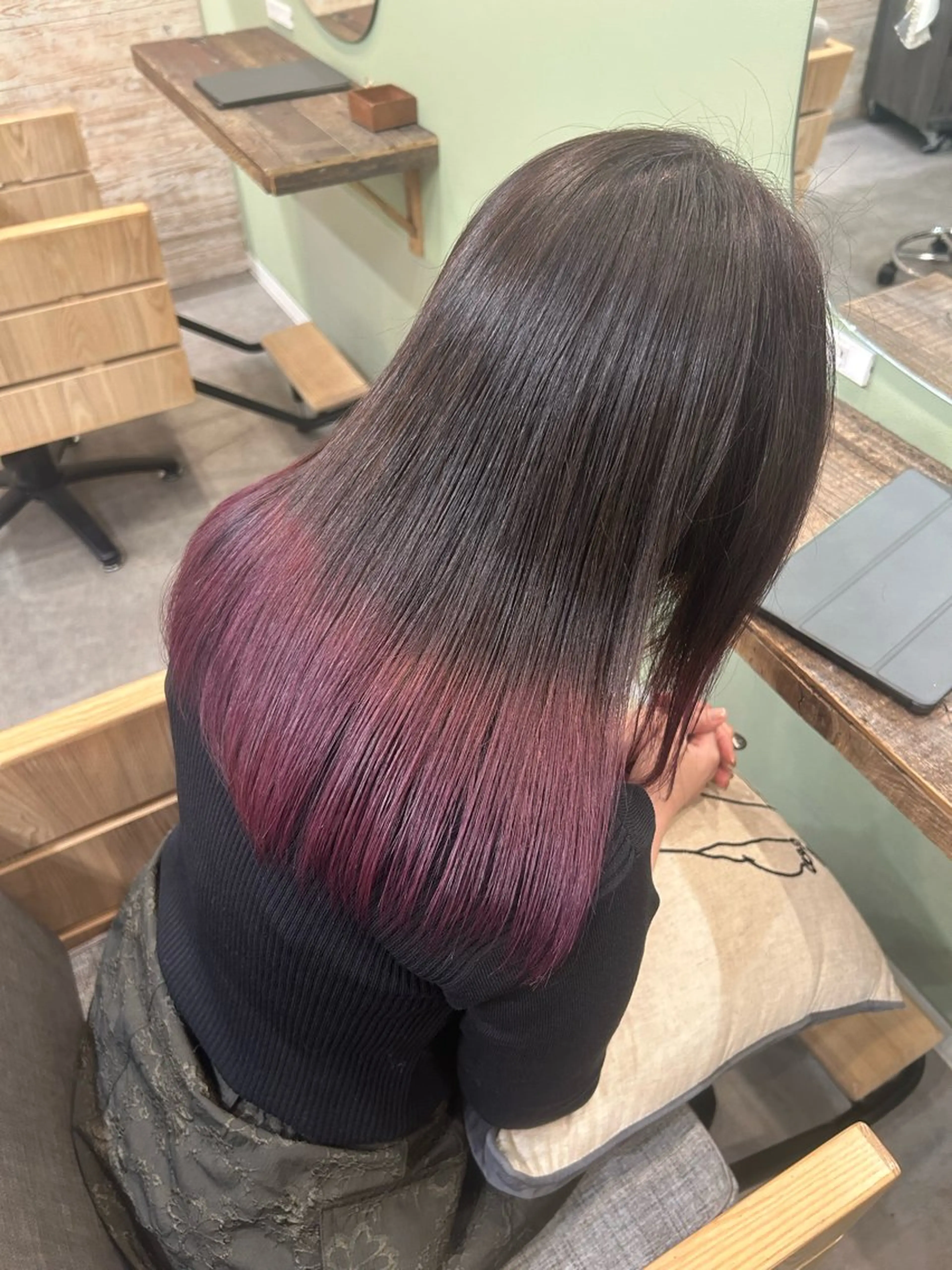 カラー ブリーチ 透明感カラー グレージュ ラベンダーカラー ラベンダーグレージュ ヘアカラー 大野 満葵のヘアスタイル
