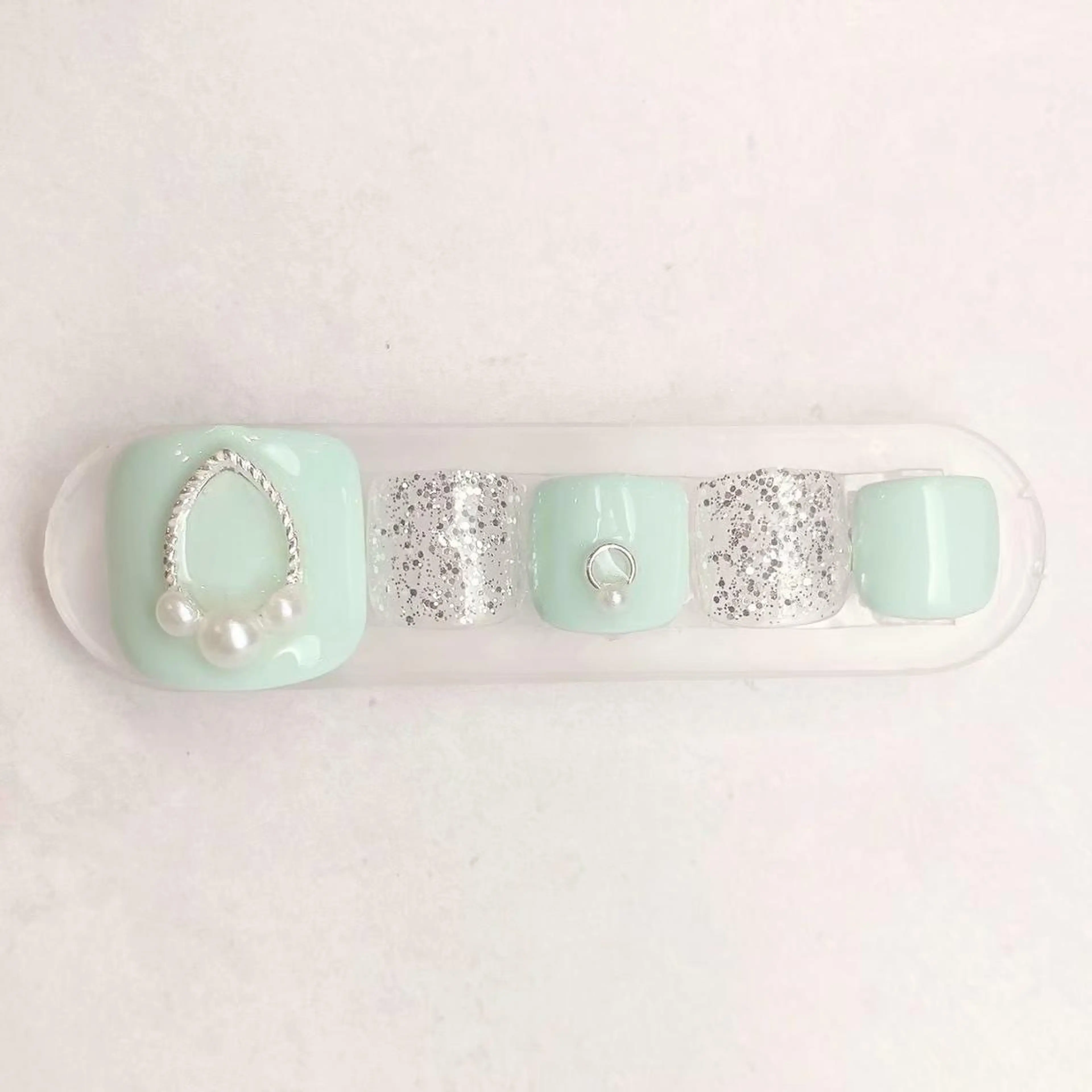 ネイル 丹羽 絵梨花のネイルデザイン