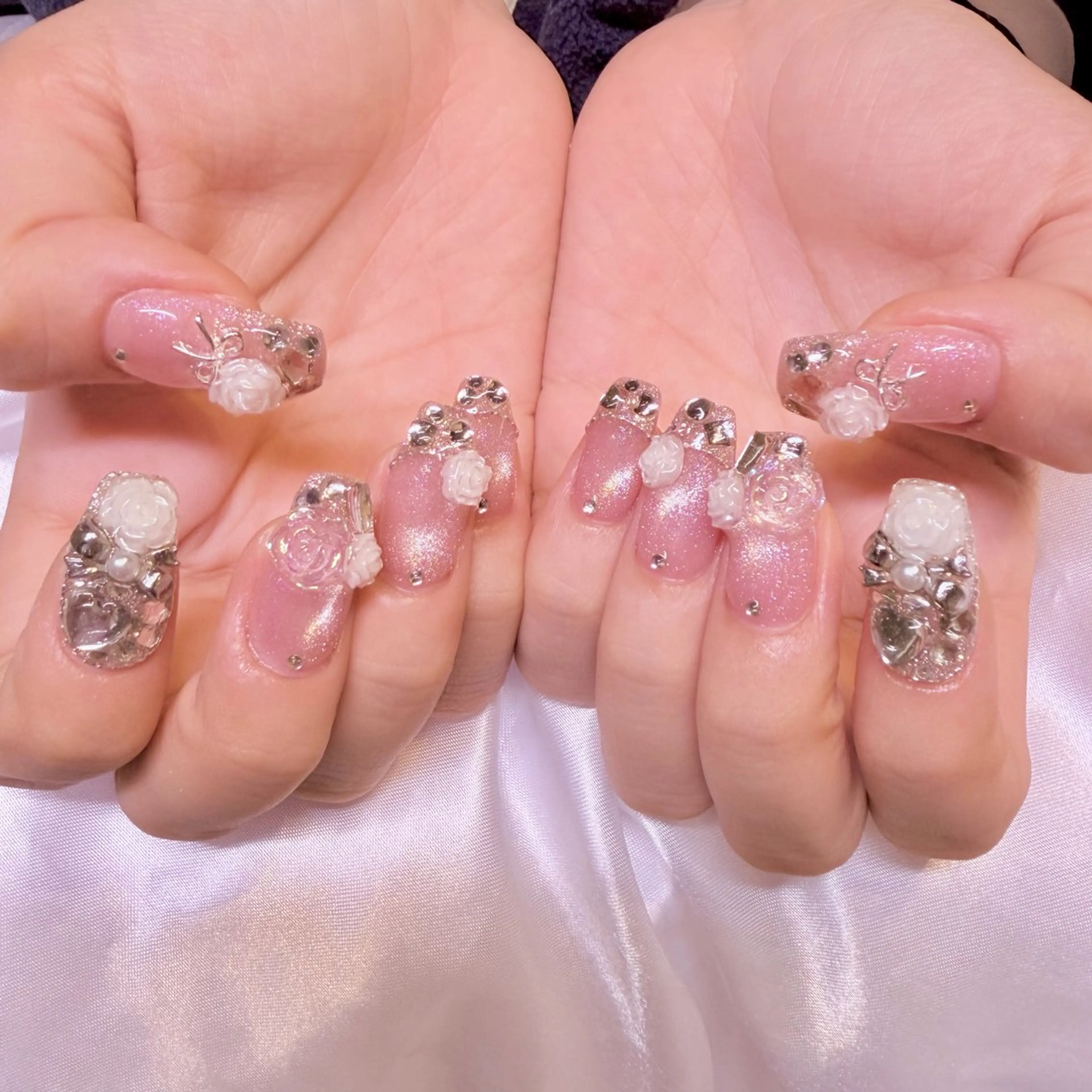 ネイル ガーリー ピンク ハンドネイル nail salon e'mu💐のネイルデザイン