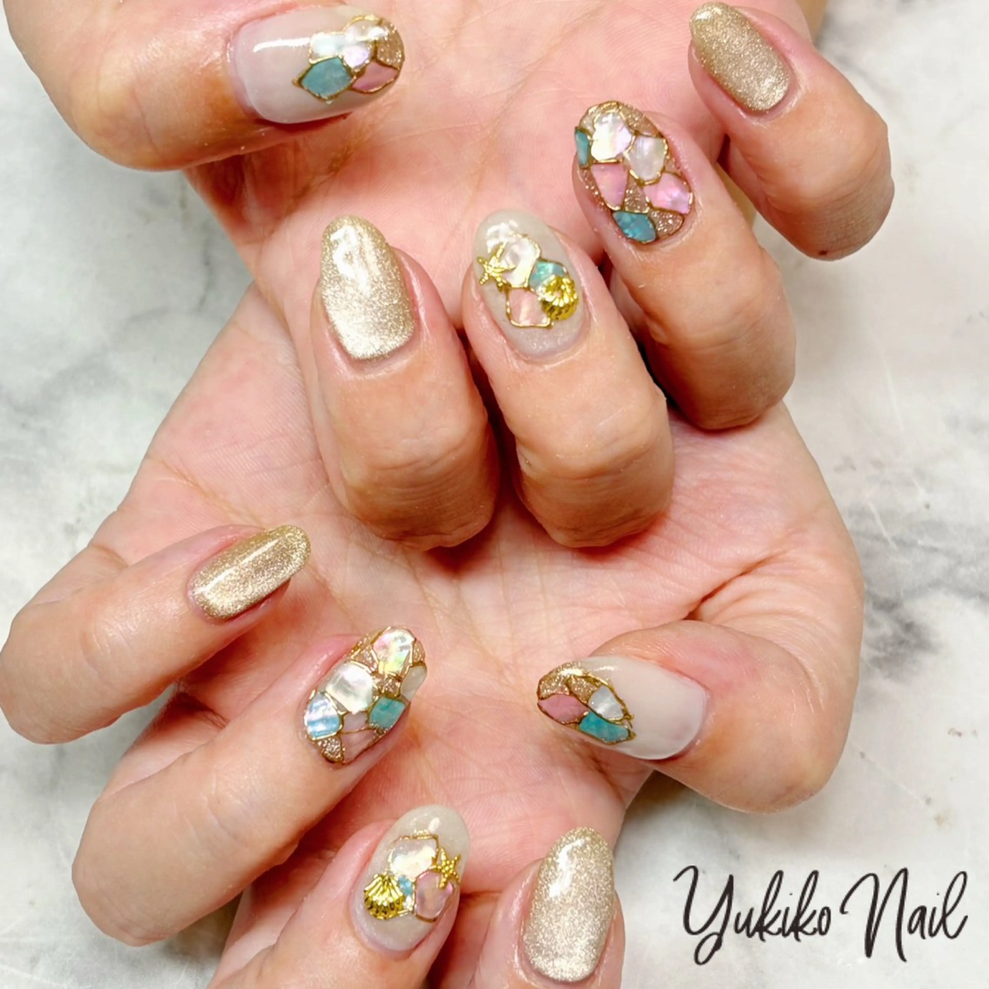 ネイル ゴールド ゴージャス マグネットネイル ミラーネイル 夏ネイル ハンドネイル ユキコ ネイルのネイルデザイン