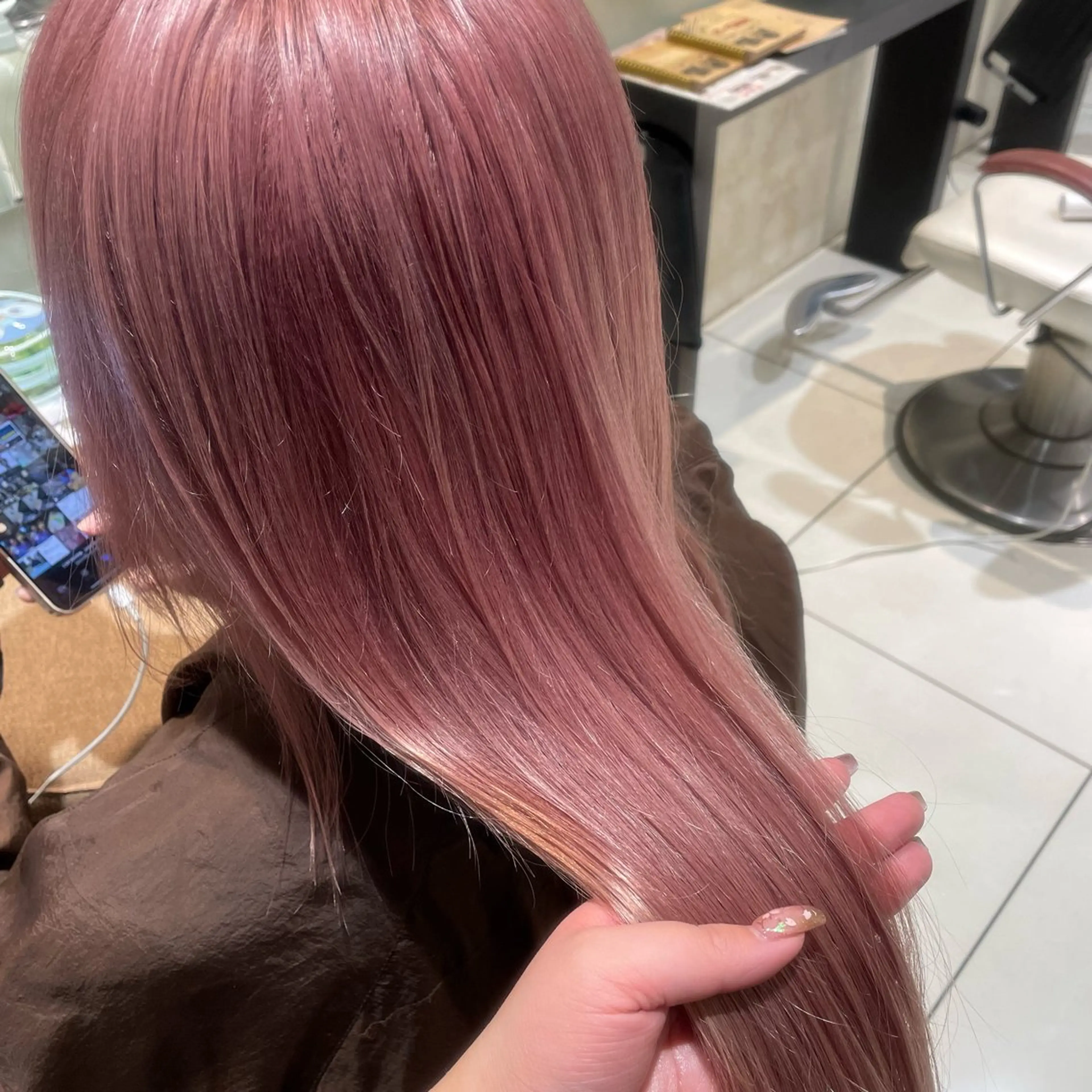 ロング カラー ブリーチ ブロンド ヘアカラー トリートメント 💞暖色カラー 💞risaのヘアスタイル