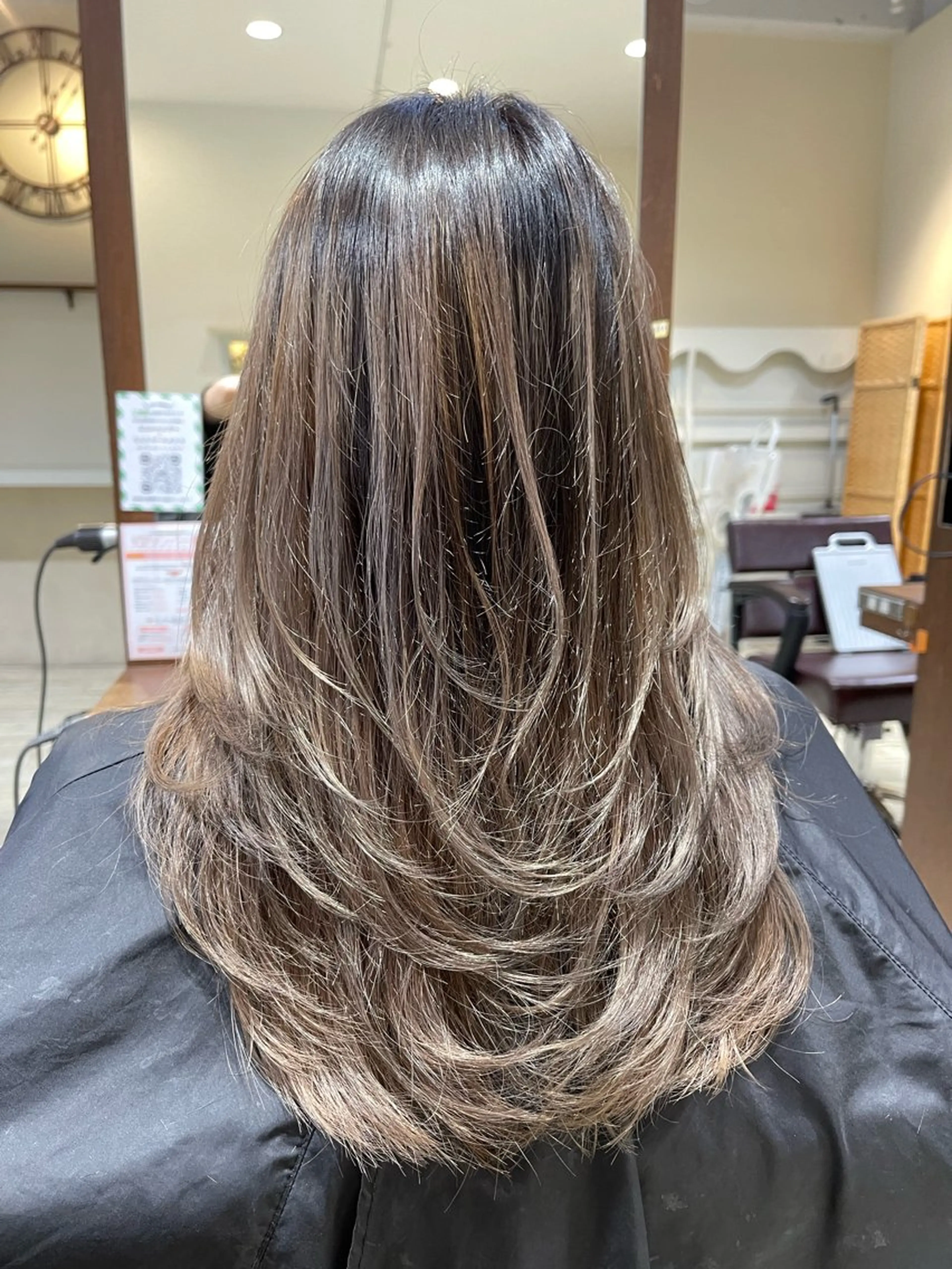 ミディアム カラー カット ヘアカラー トリートメント Che'ri所属・海外レイヤー/ レイヤーカット/和田のヘアスタイル