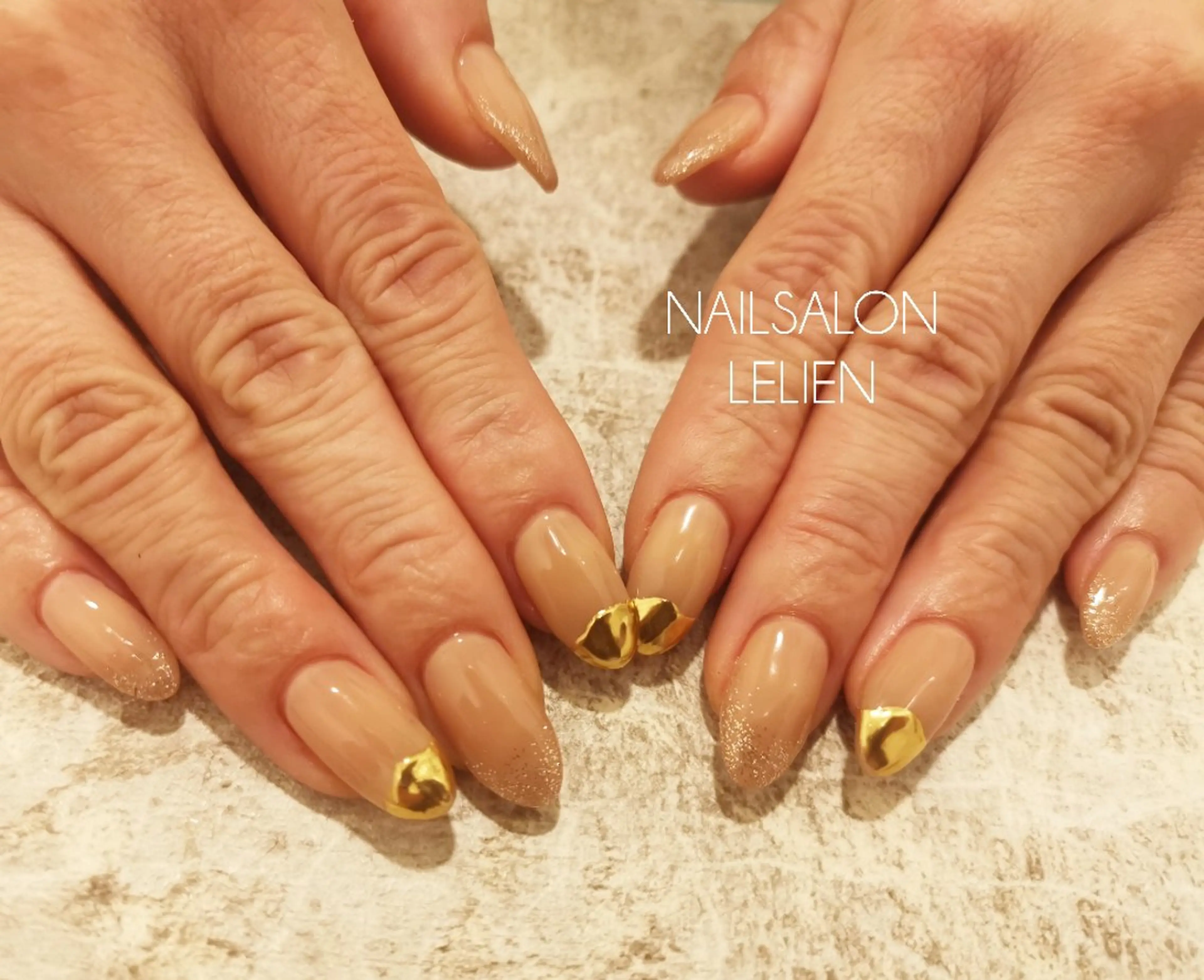 ネイル フラッシュネイル ゴールド グラデーション ラメ(グリッター) ラメグラデーション ハンドネイル 人気エリア💖完全個室【ルリエ】所属・ネイルサロン Lelienルリエのネイルデザイン