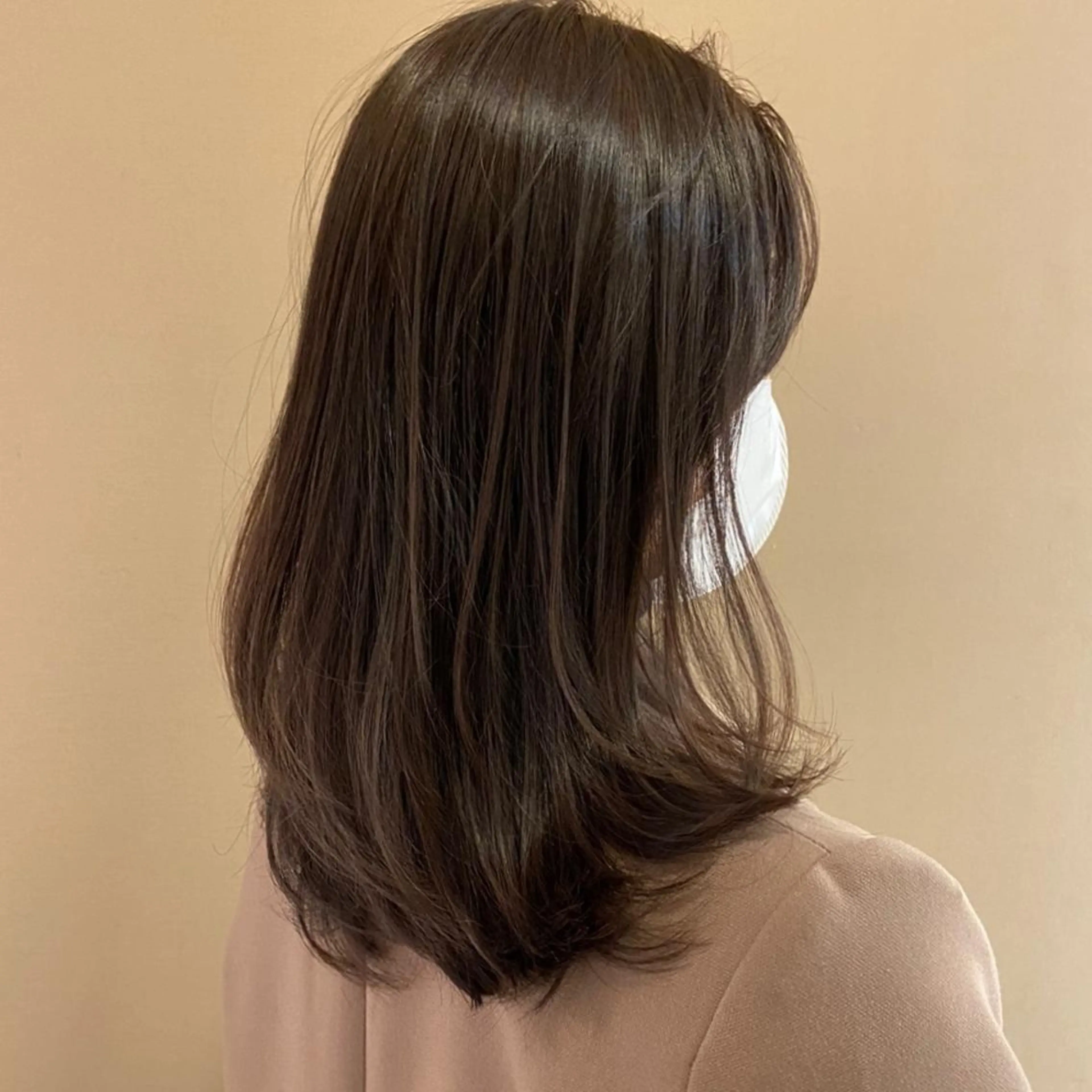 ミディアム レイヤーカット 韓国レイヤー　 suzuのヘアスタイル