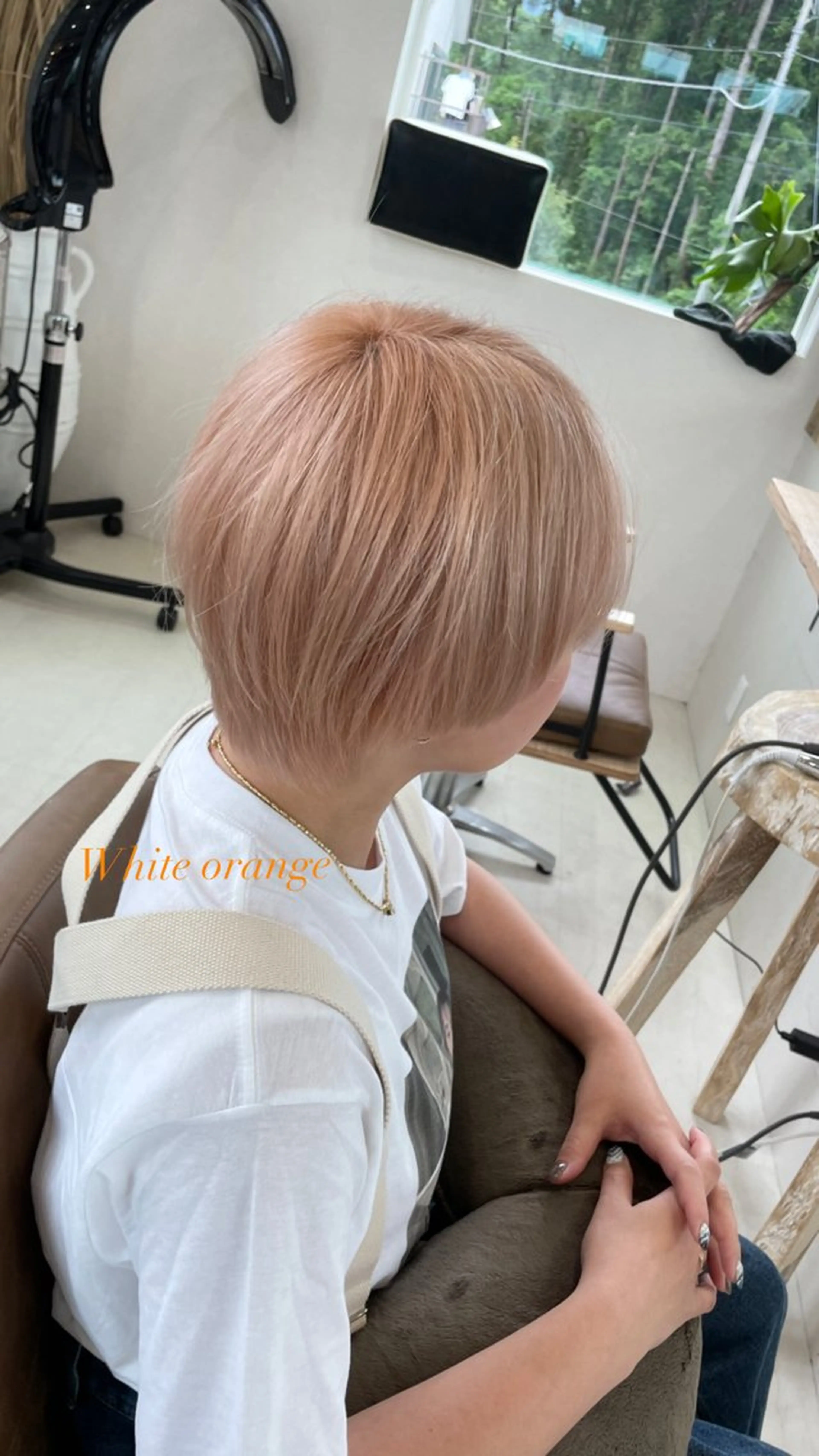 ショート ヘアカラー 鈴木 妃帆未のヘアスタイル