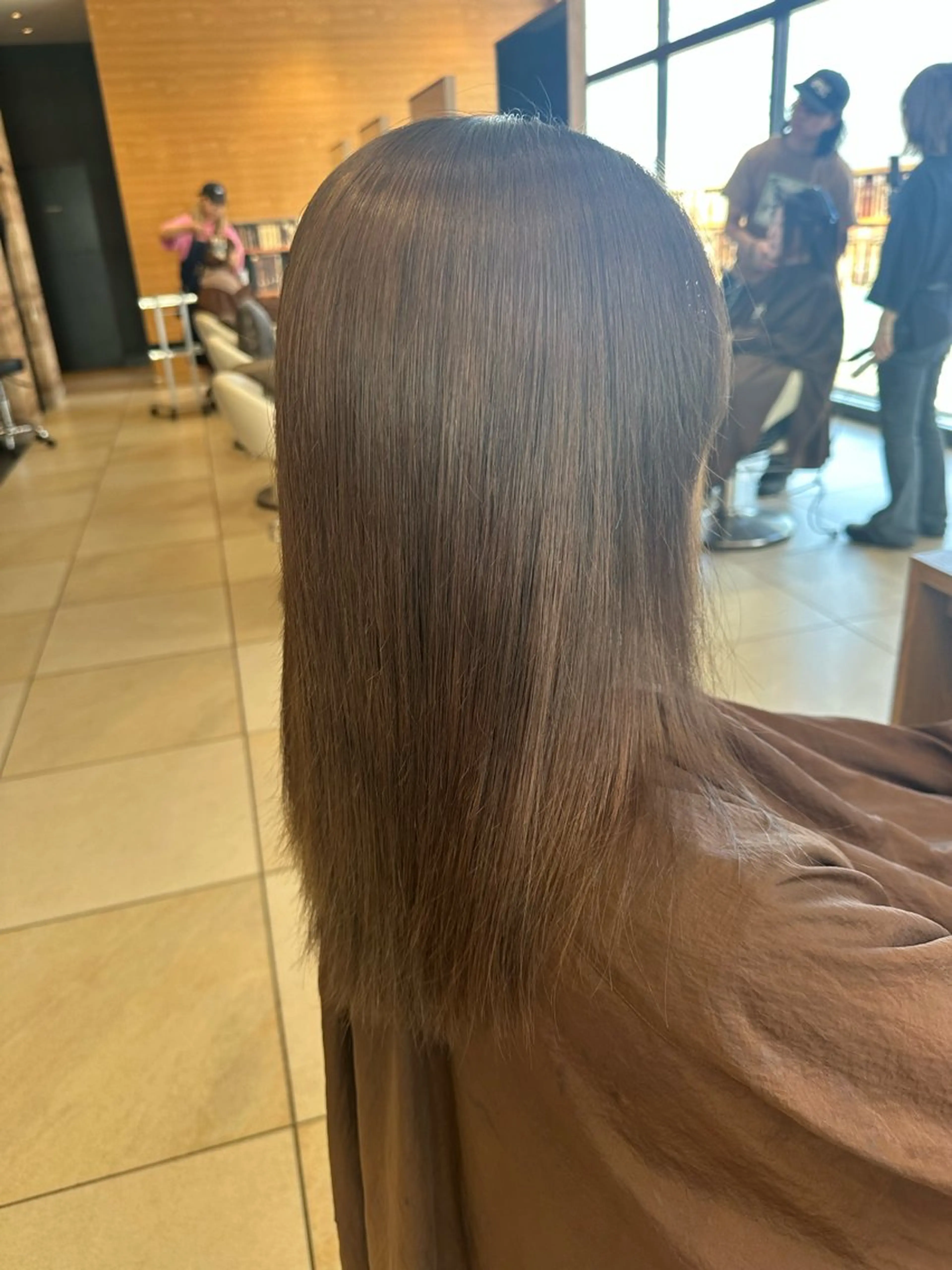 カラー 松井 千鳥のヘアスタイル