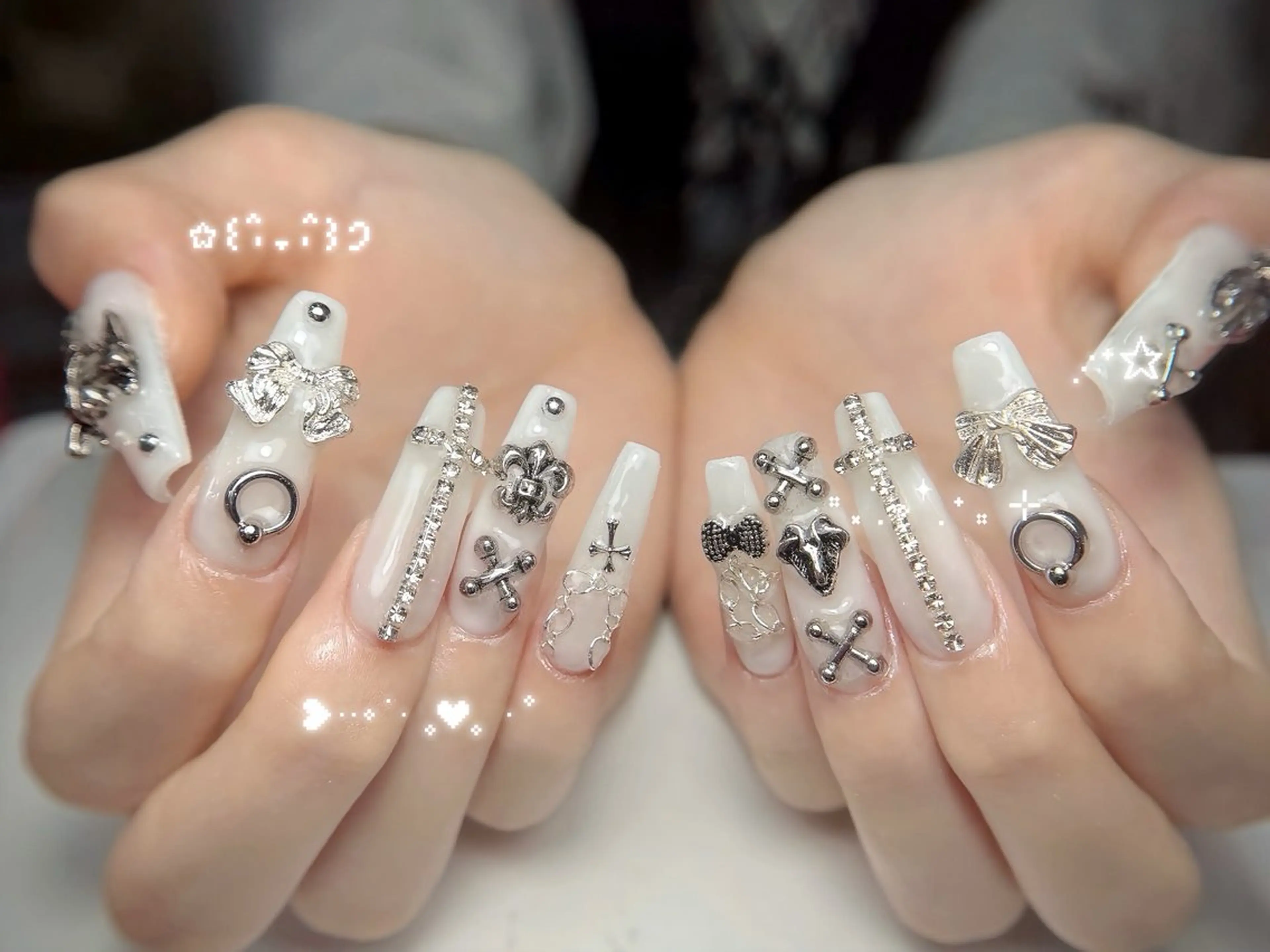 ネイル オーロラネイル フレンチネイル ジェルネイル グラデーション 韓国ネイル ハンドネイル Luci Nailのネイルデザイン