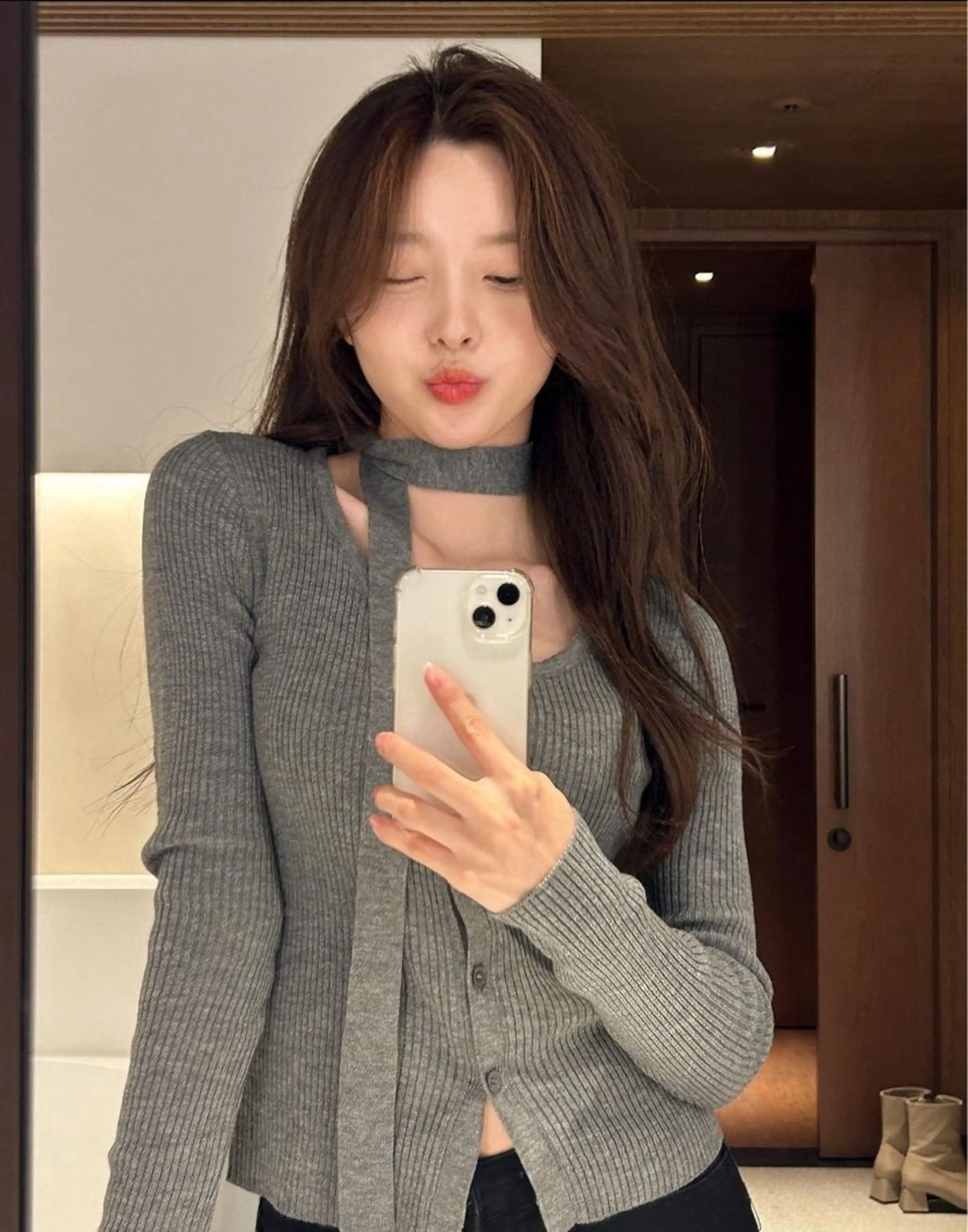 ロング カラー ブリーチ ケアブリーチ 透明感カラー ダブルカラー ブリーチなしカラー ヘアカラー トリートメント nonoka オリーブ/レイヤーのヘアスタイル