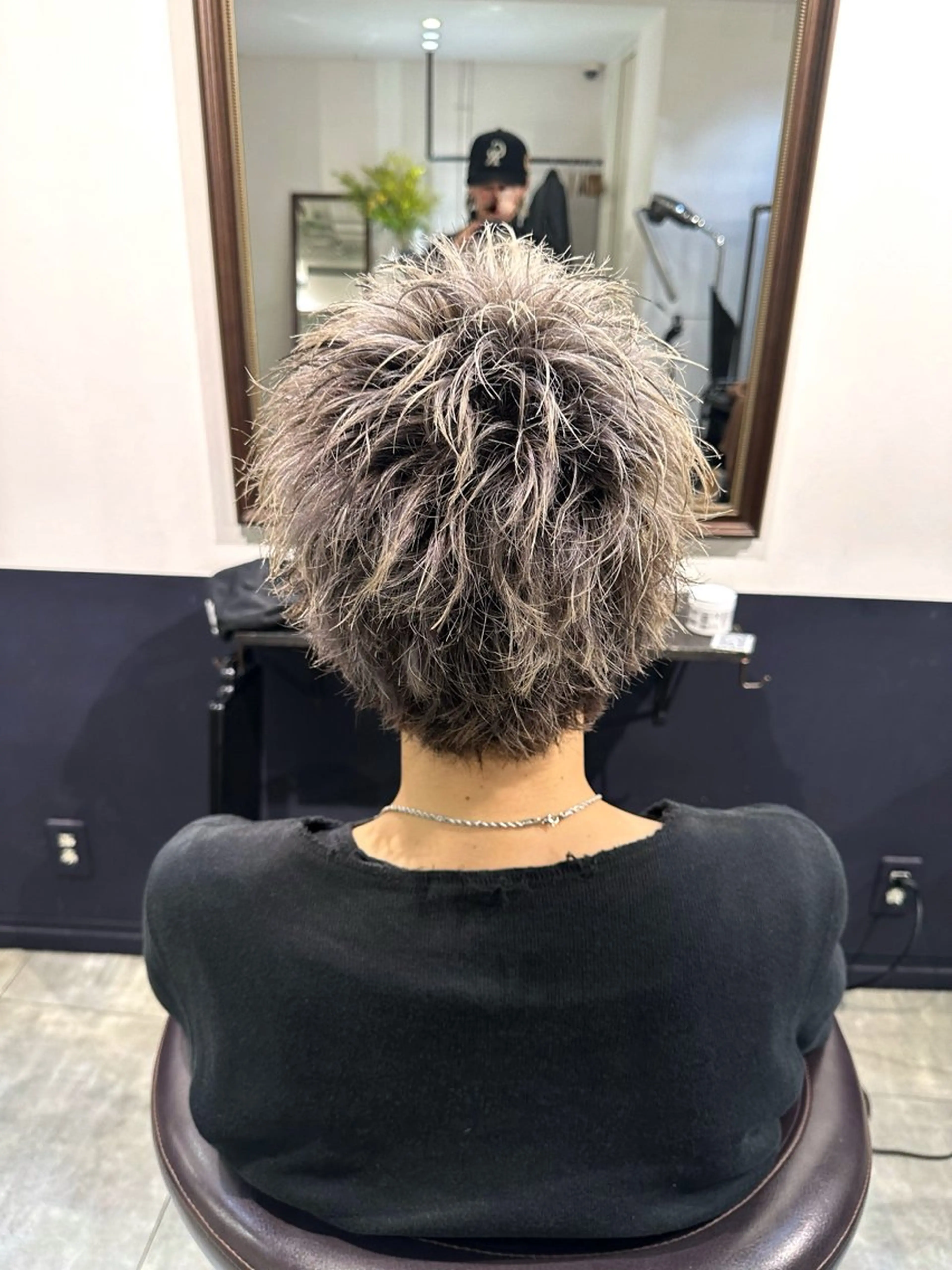 ショート カラー メンズ ハイトーン✨髪質 改善🫧RYOのヘアスタイル