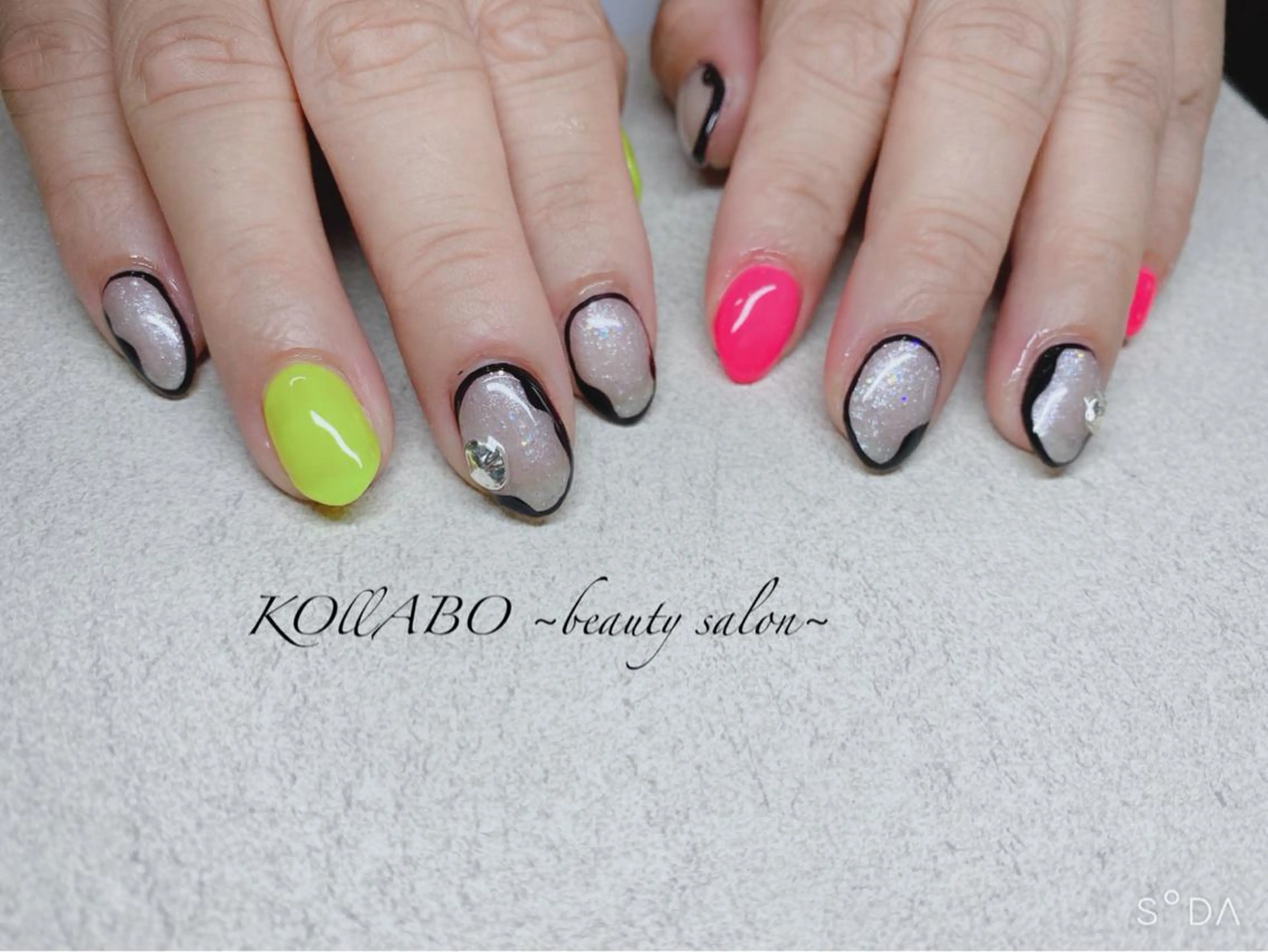 ネイル KOLLABO nailのネイルデザイン