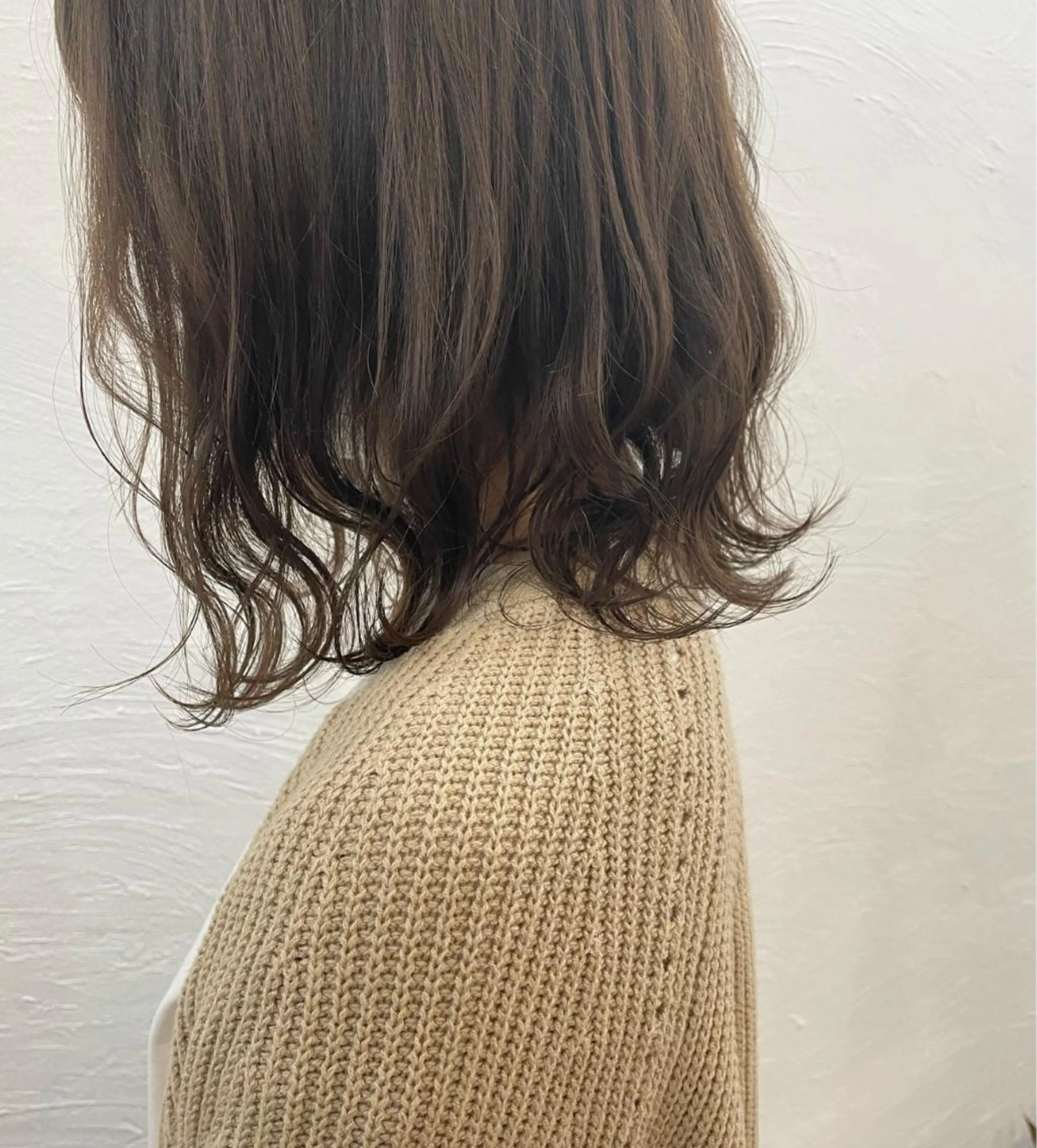 ミディアム カラー ベージュカラー カット ヘアカラー トリートメント REttice所属・河野 満月のヘアスタイル