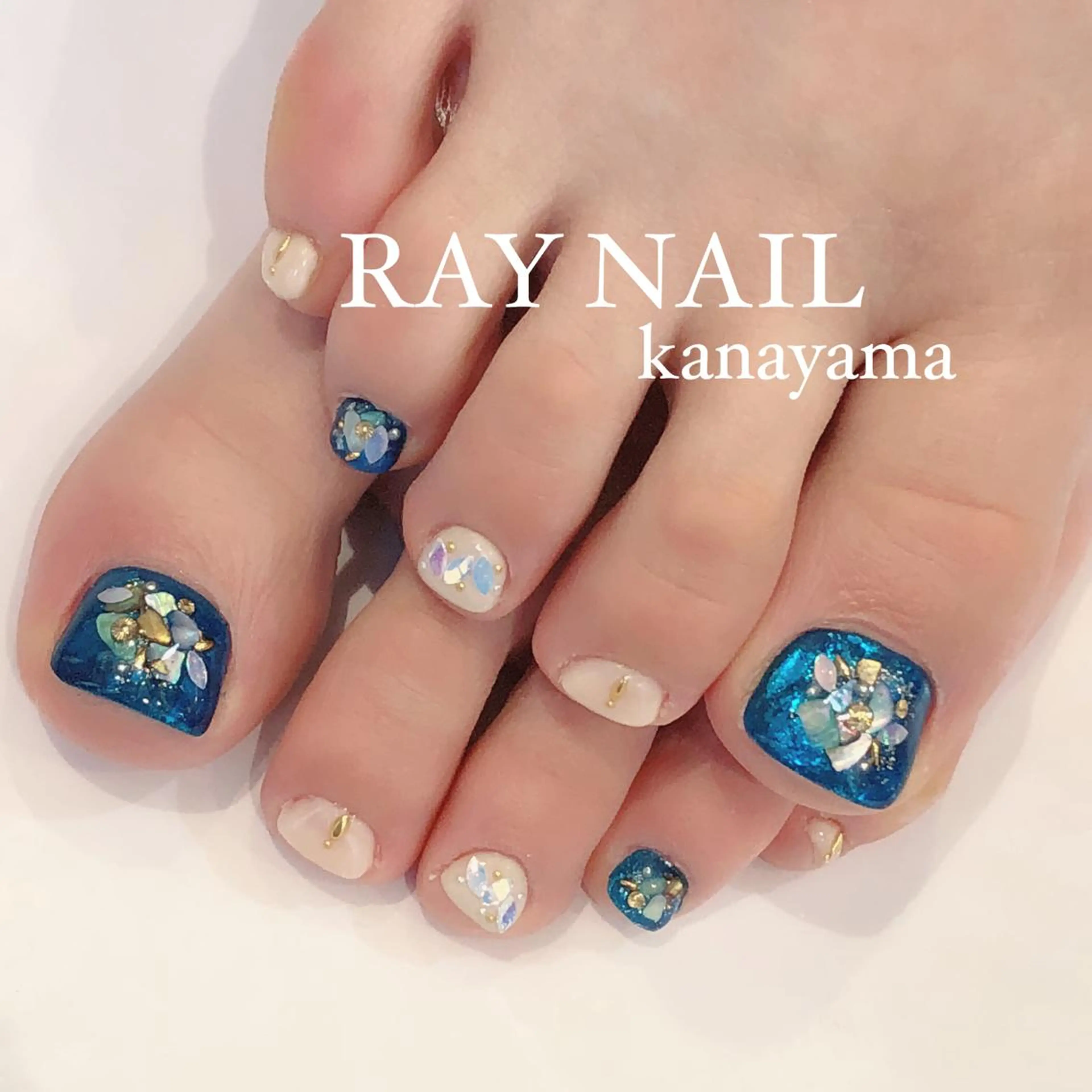 ネイル ストーンネイル フットネイル Arowa 伊田のネイルデザイン