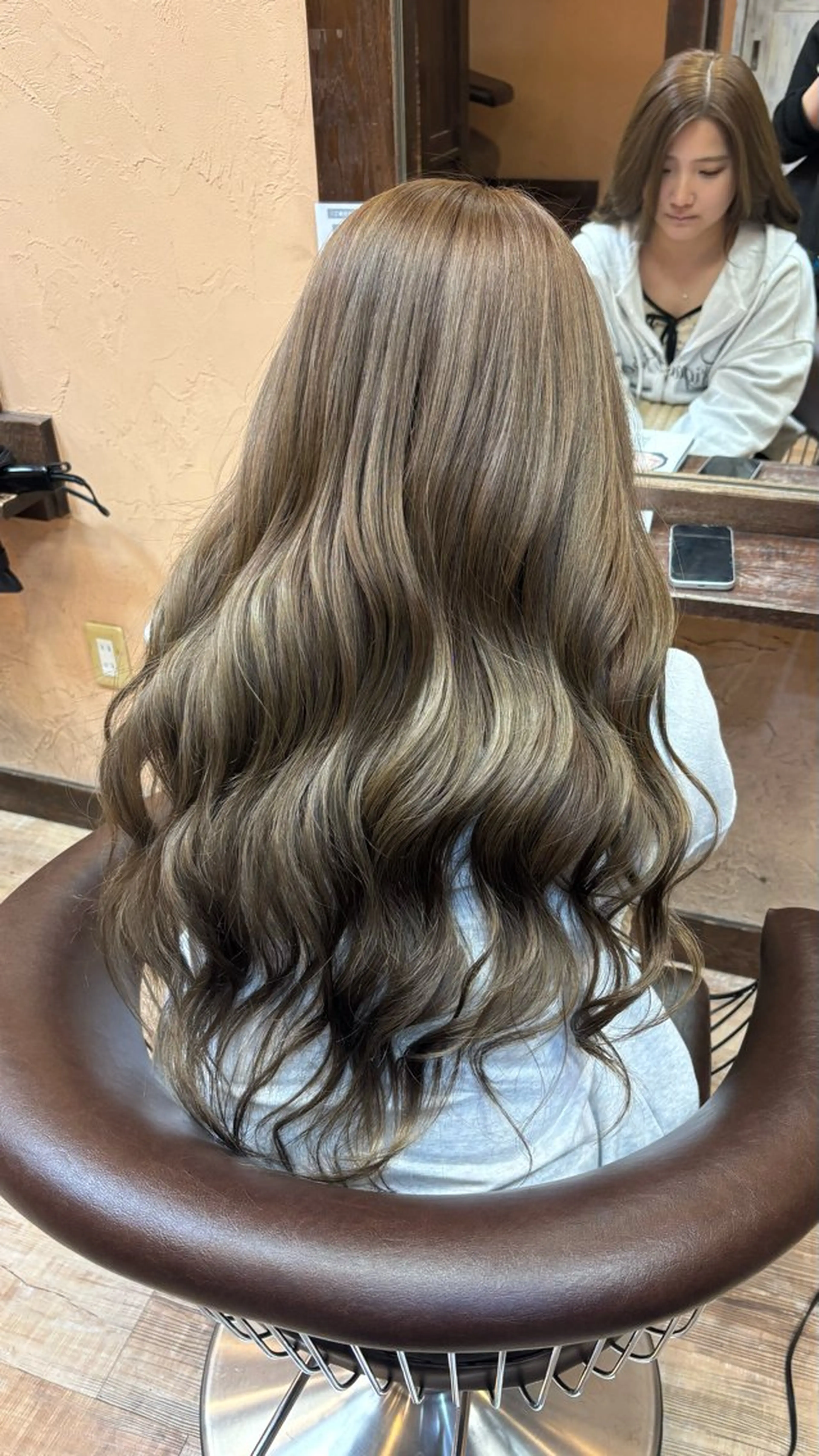 ロング カラー ヘアカラー トリートメント ブリーチカラー🎀 Himariのヘアスタイル