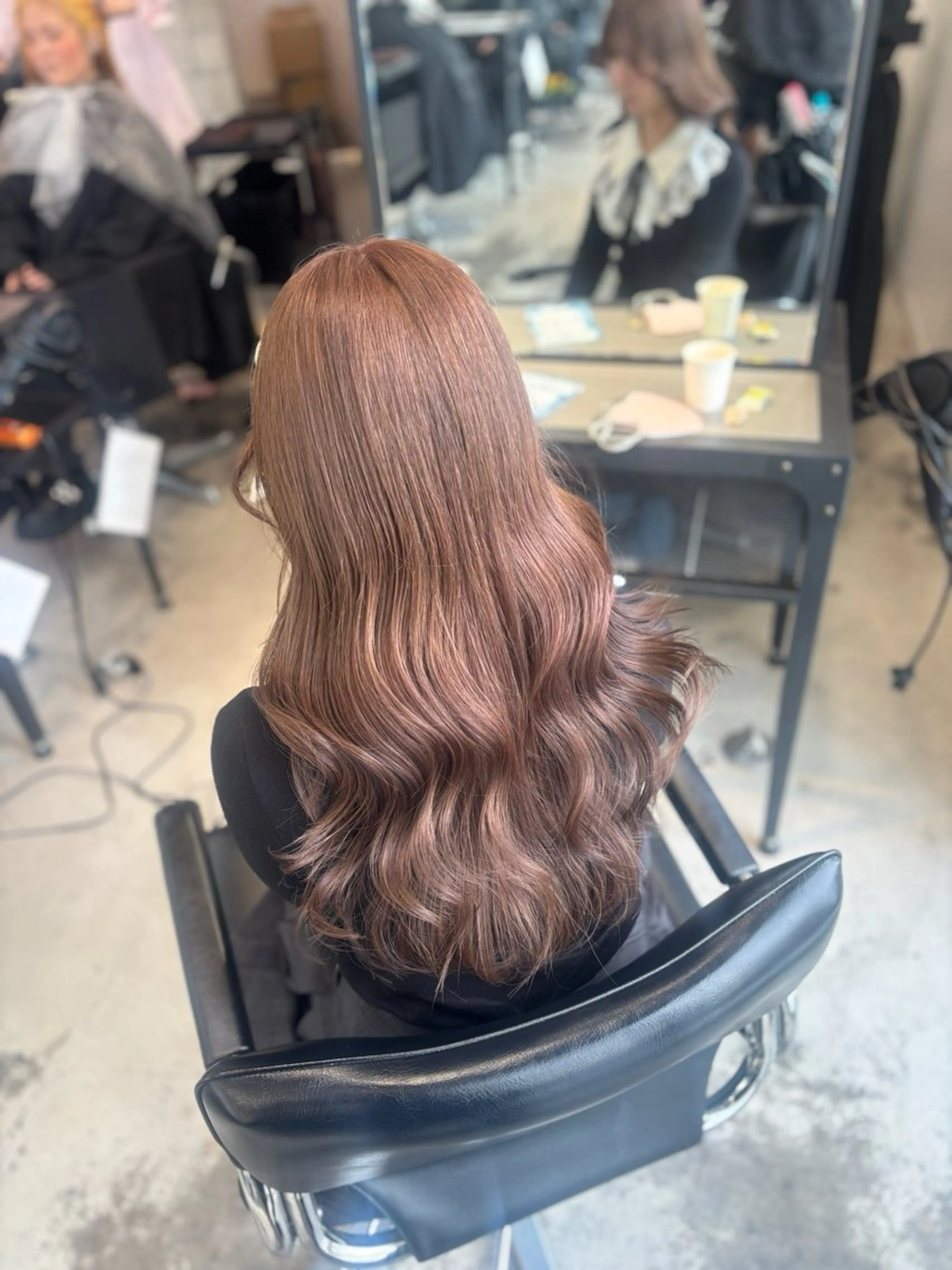 セミロング カラー ヘアアレンジ ベージュカラー 透明感カラー ミルクティーベージュ トリートメント 八木ケ谷 澪のヘアスタイル