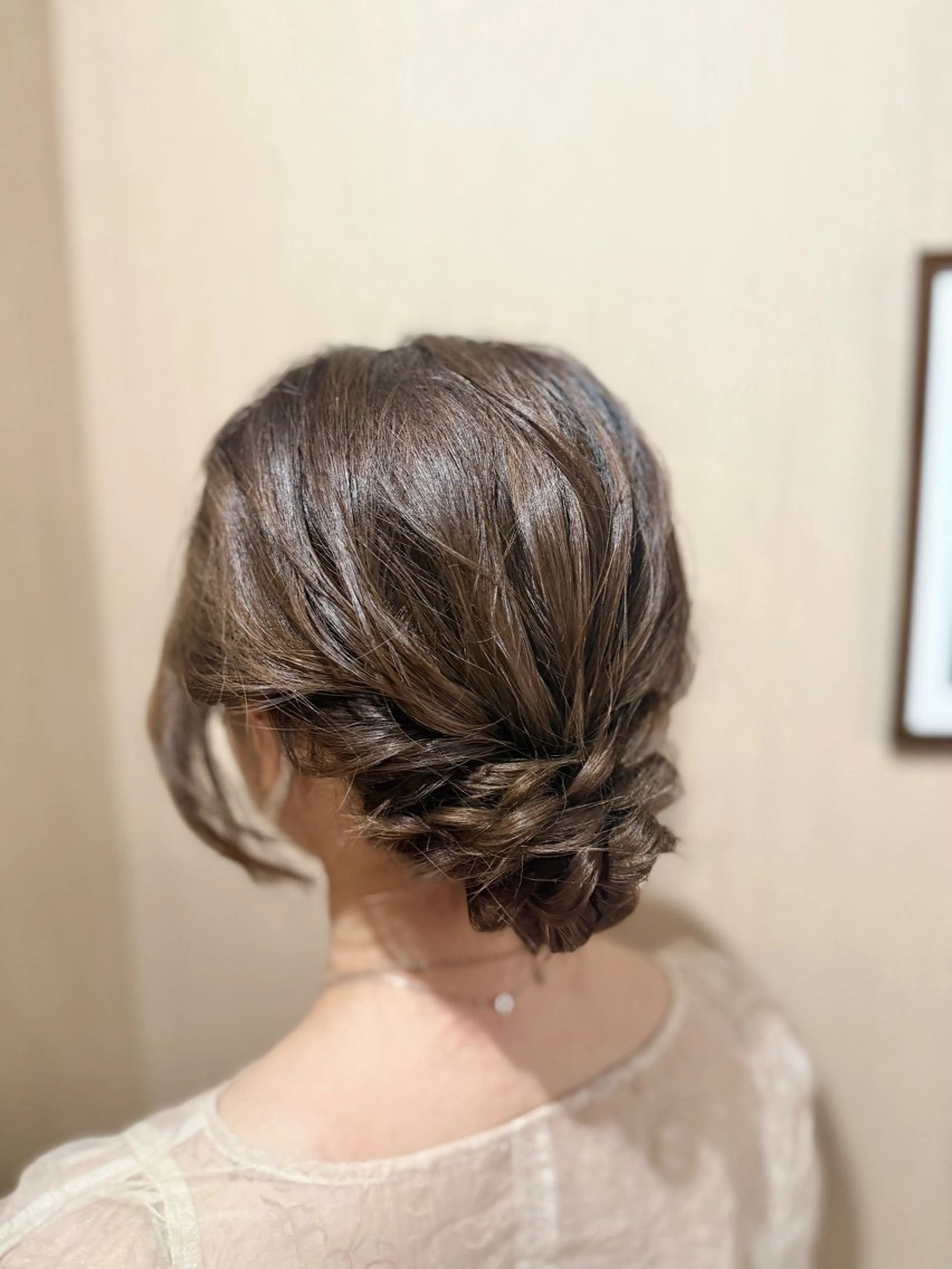 セミロング カラー ヘアアレンジ ヘアセット 吉岡 三四朗のヘアスタイル