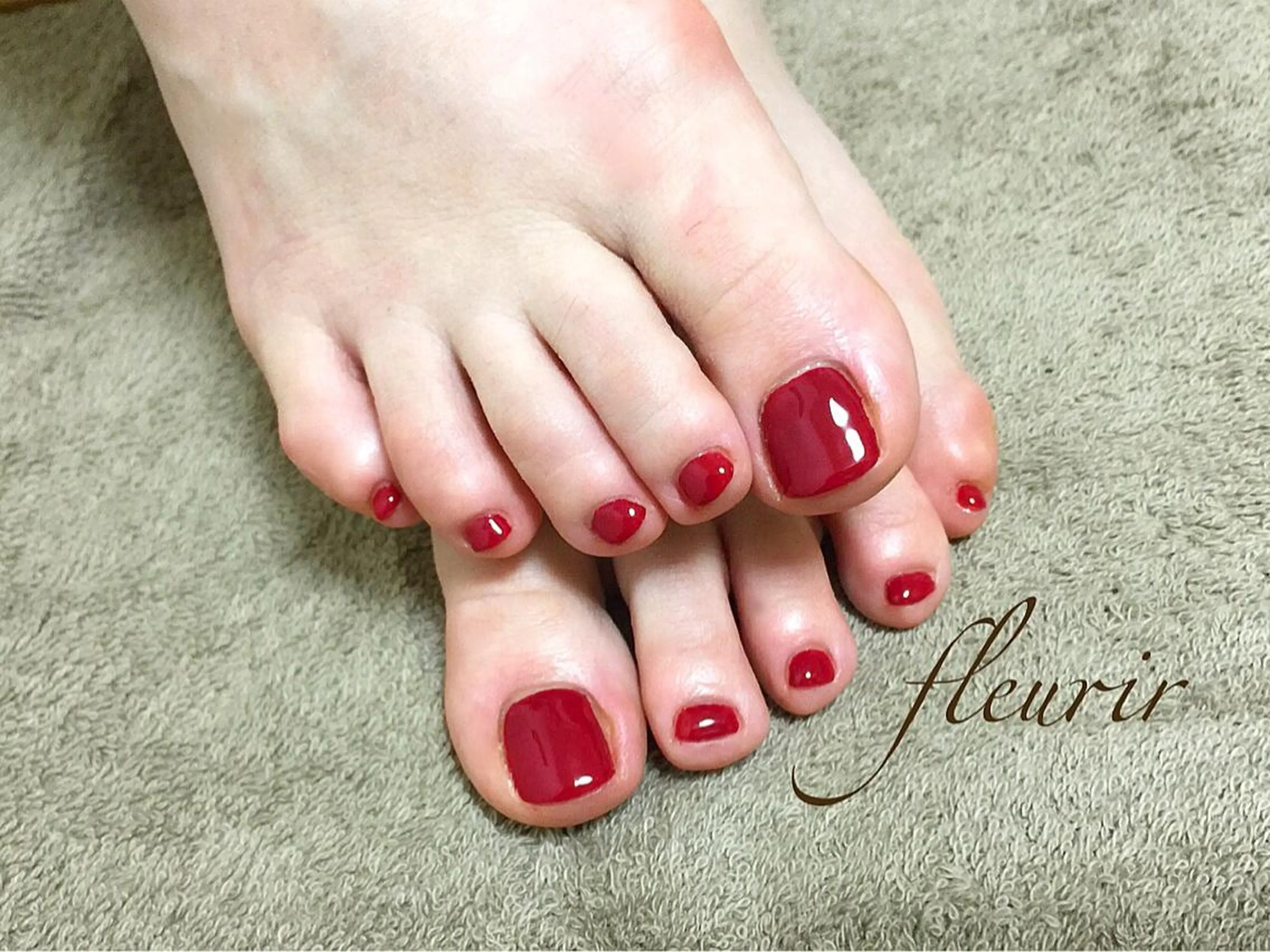 ミディアム フルリール 【プライベートサロンのネイルデザイン