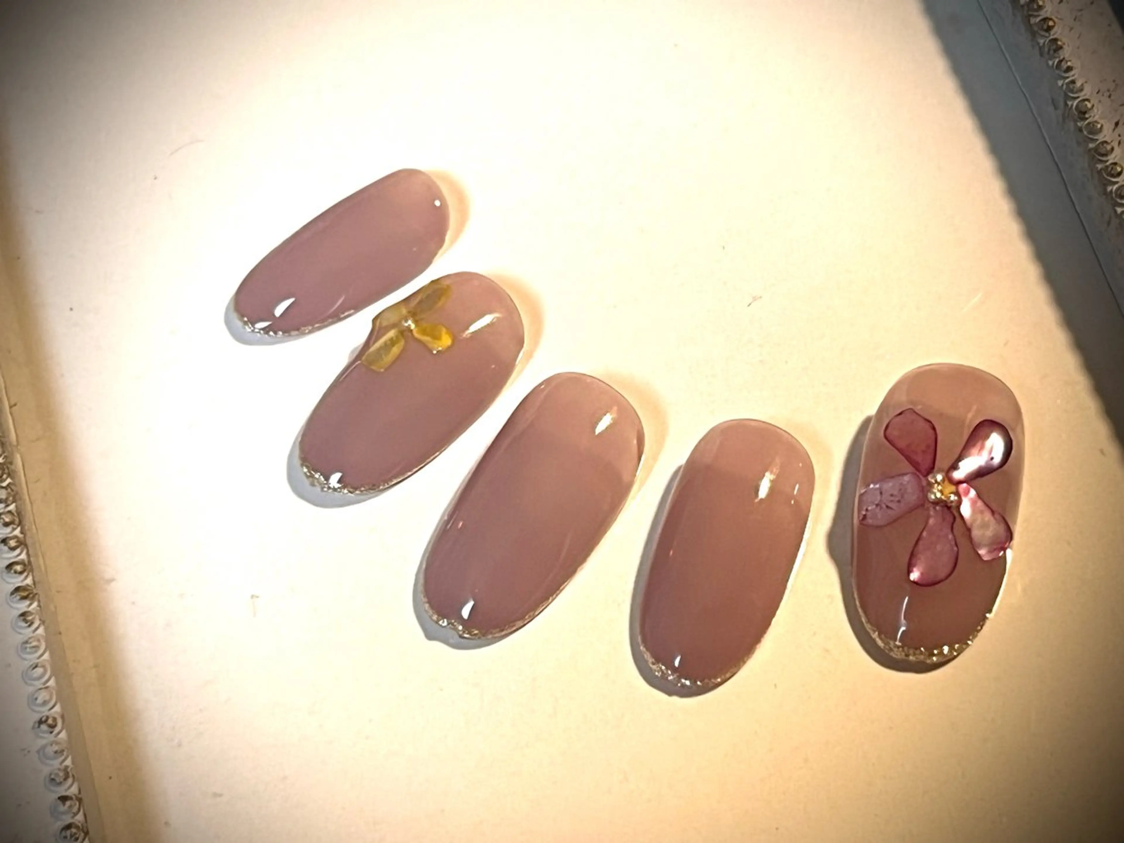 ネイル フラワーネイル フレンチネイル ジェルネイル パープル シンプルネイル ハンドネイル himitsu kichiのネイルデザイン