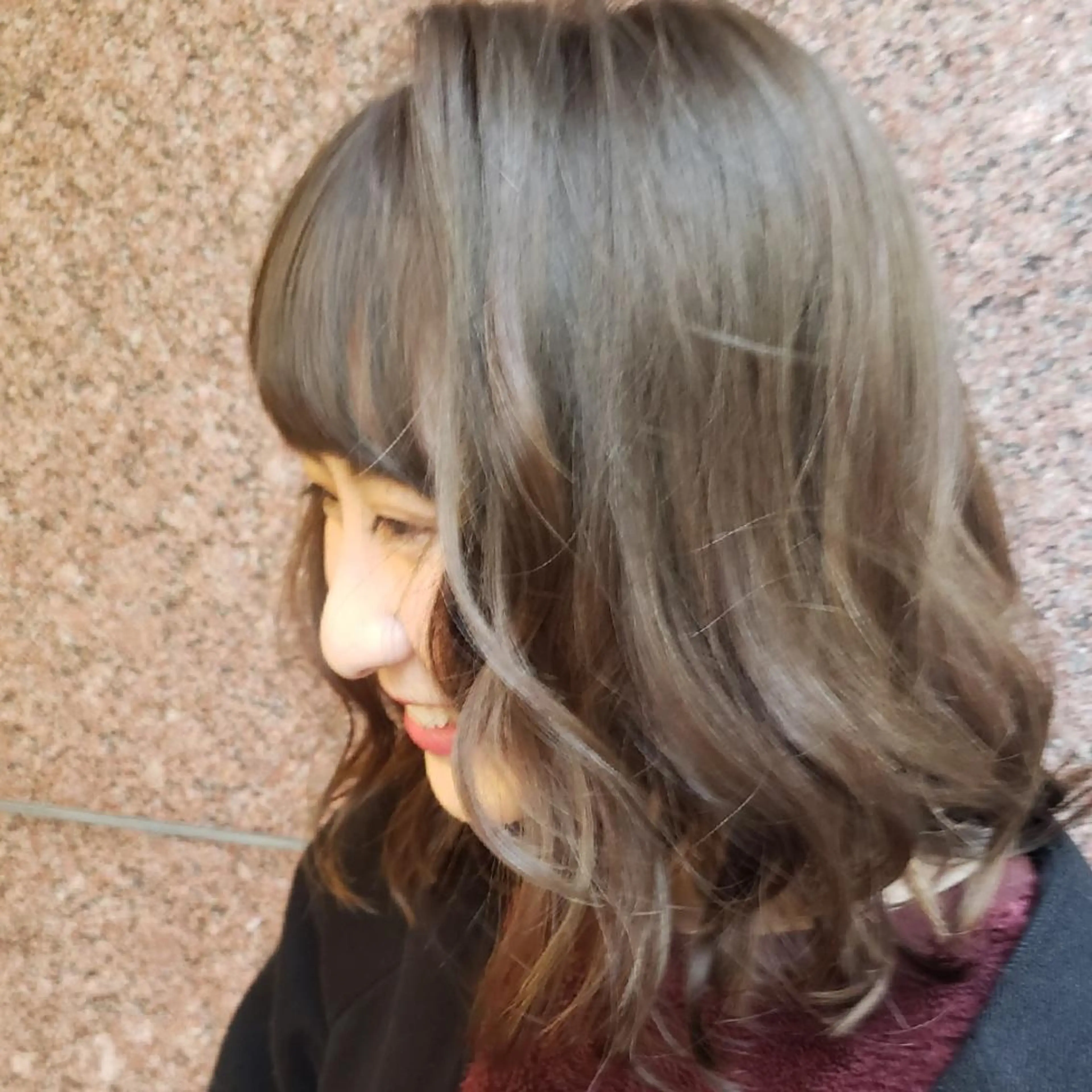 ミディアム カラー ベージュカラー ネイビーカラー 美谷添（ミヤゾエ） まどか大人ヘアサロンのヘアスタイル