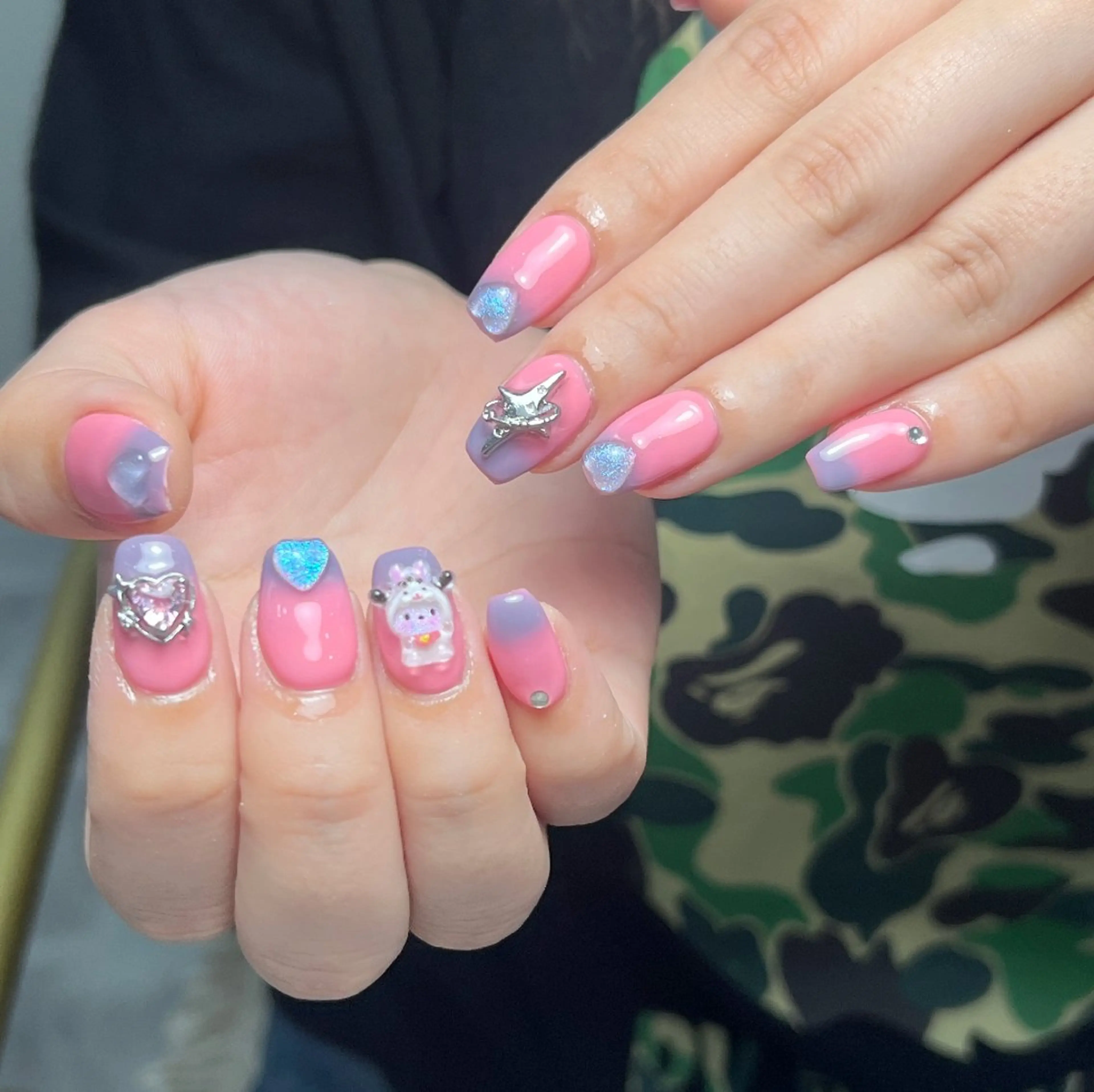 ネイル アートネイル フラワーネイル フットネイル ジェルネイル ガーリー ハンドネイル UM Nail Salonのネイルデザイン