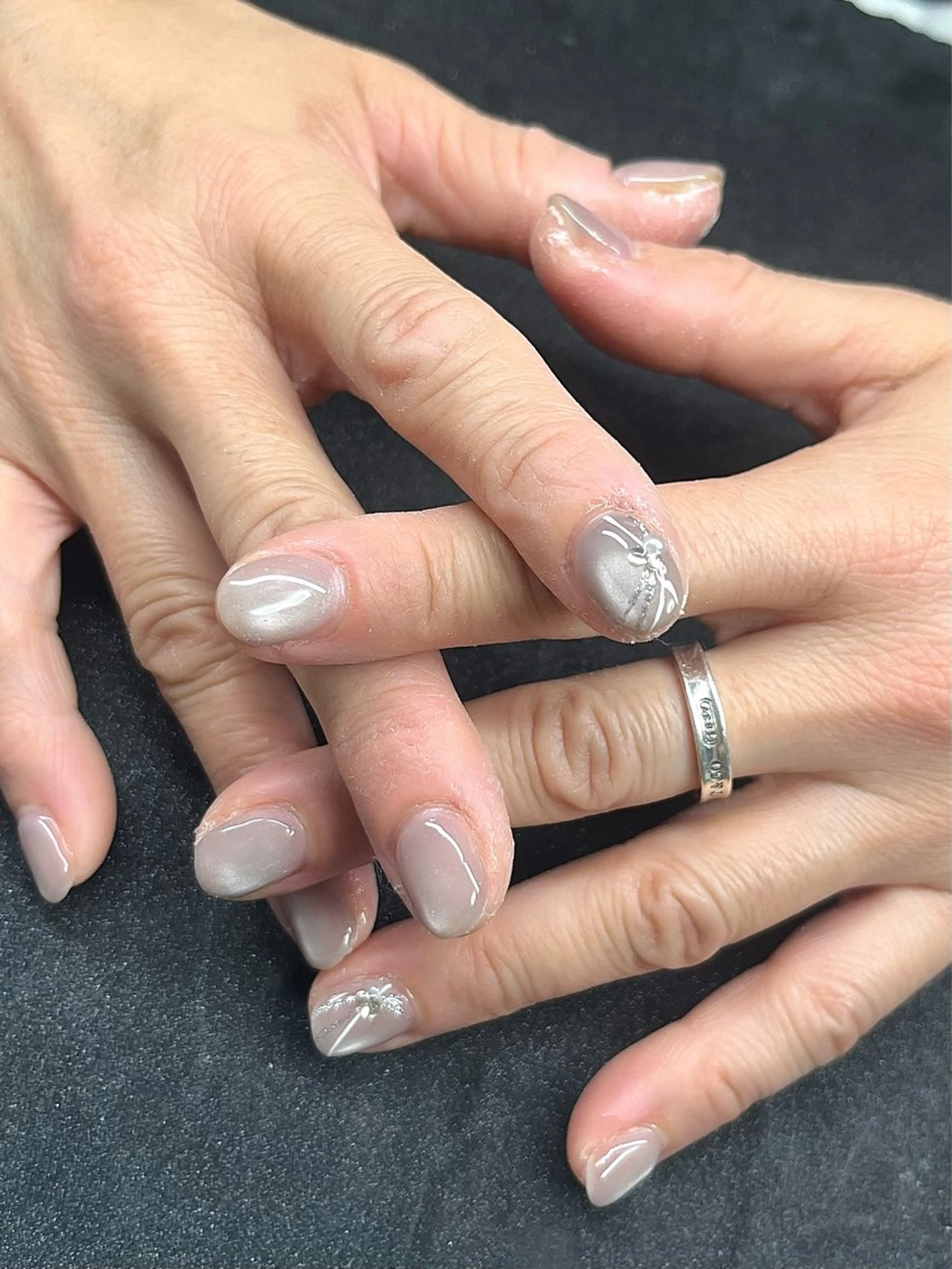 ネイル オフィスネイル Chika .のネイルデザイン