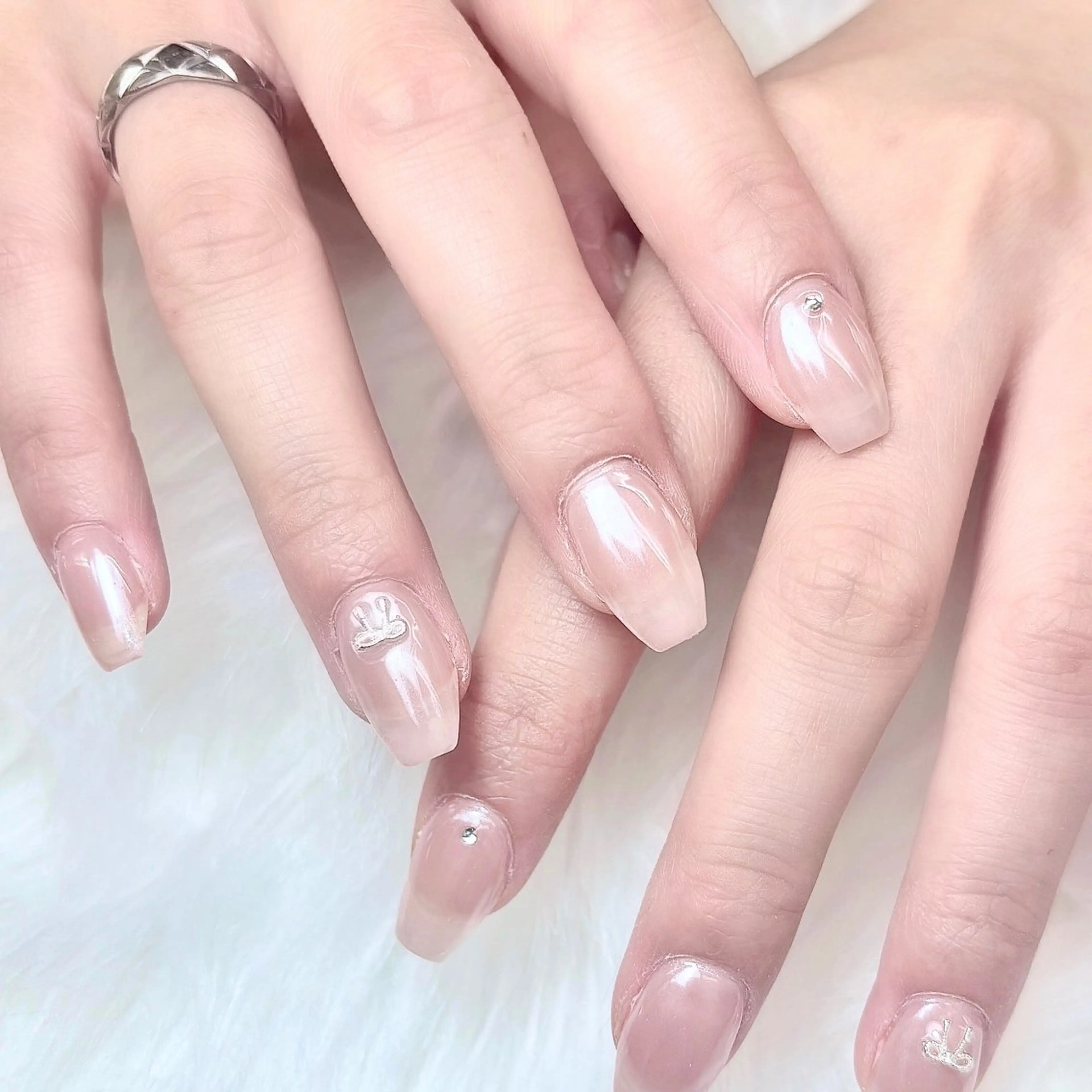 ネイル オーロラネイル ミラーネイル オフィスネイル ピンク リボン ar studio/ ARISAのエステ・リラクイメージ