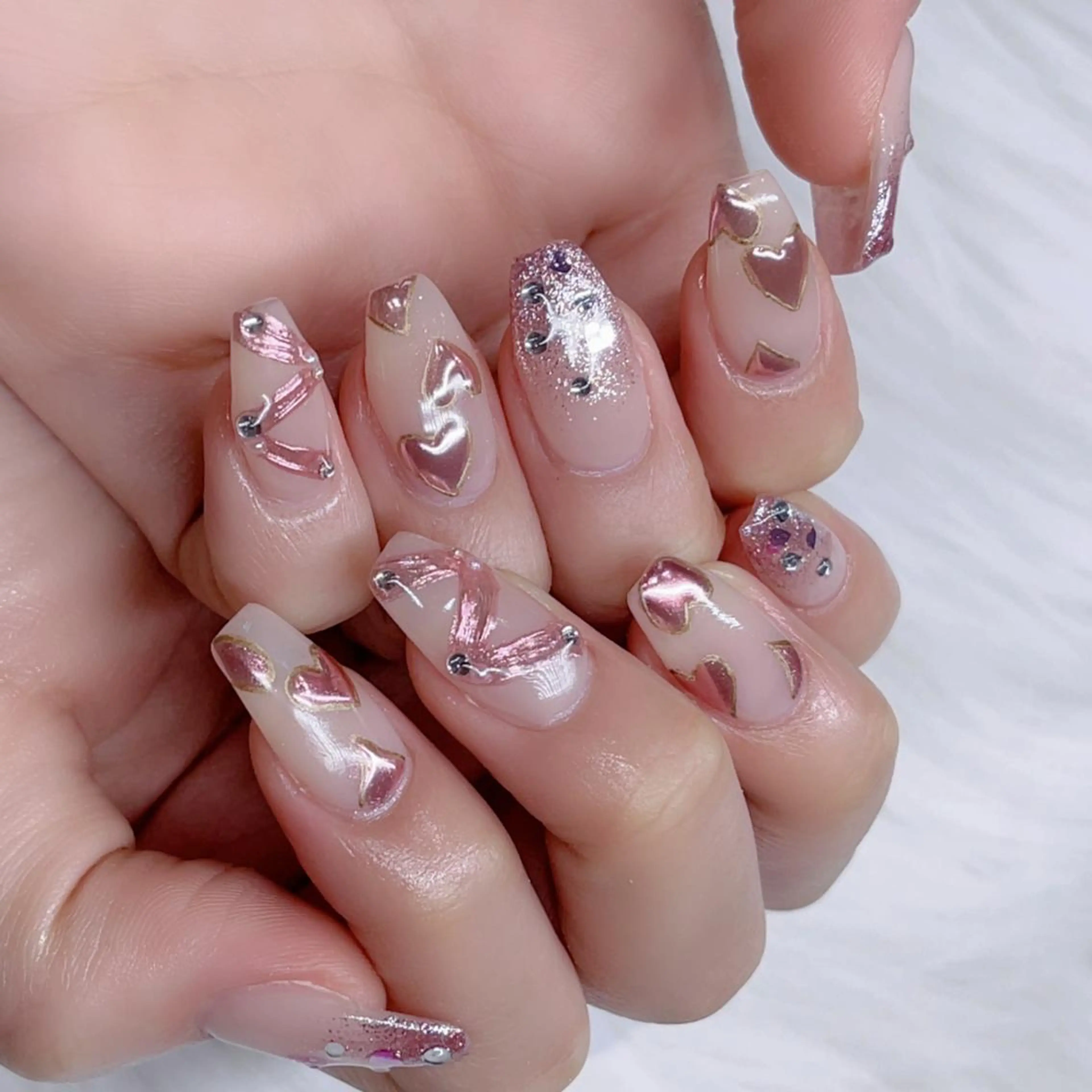 ネイル アートネイル 長さ出し ネイルチップ Queens PUPUのネイルデザイン