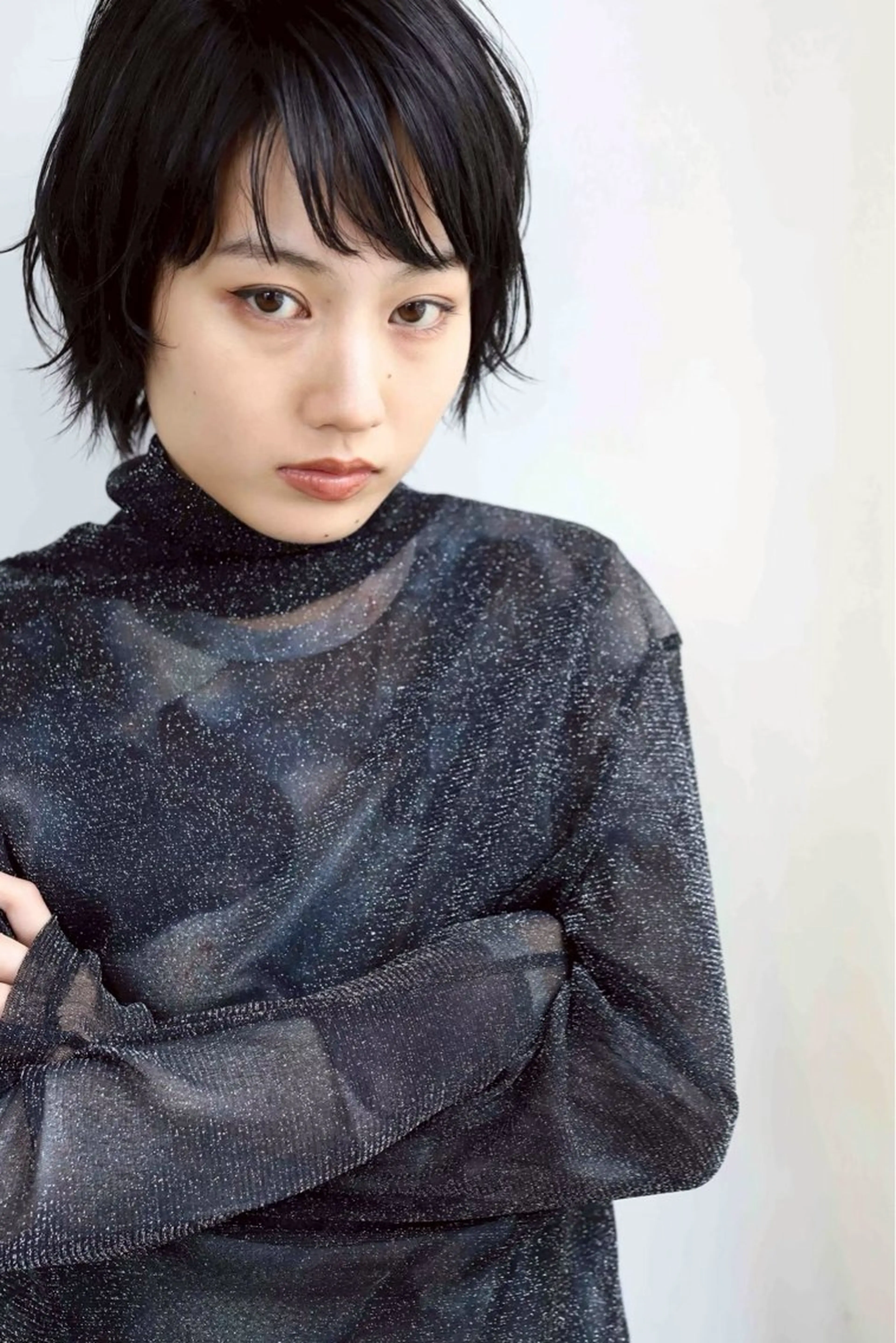 ショート 尾崎 優花のヘアスタイル