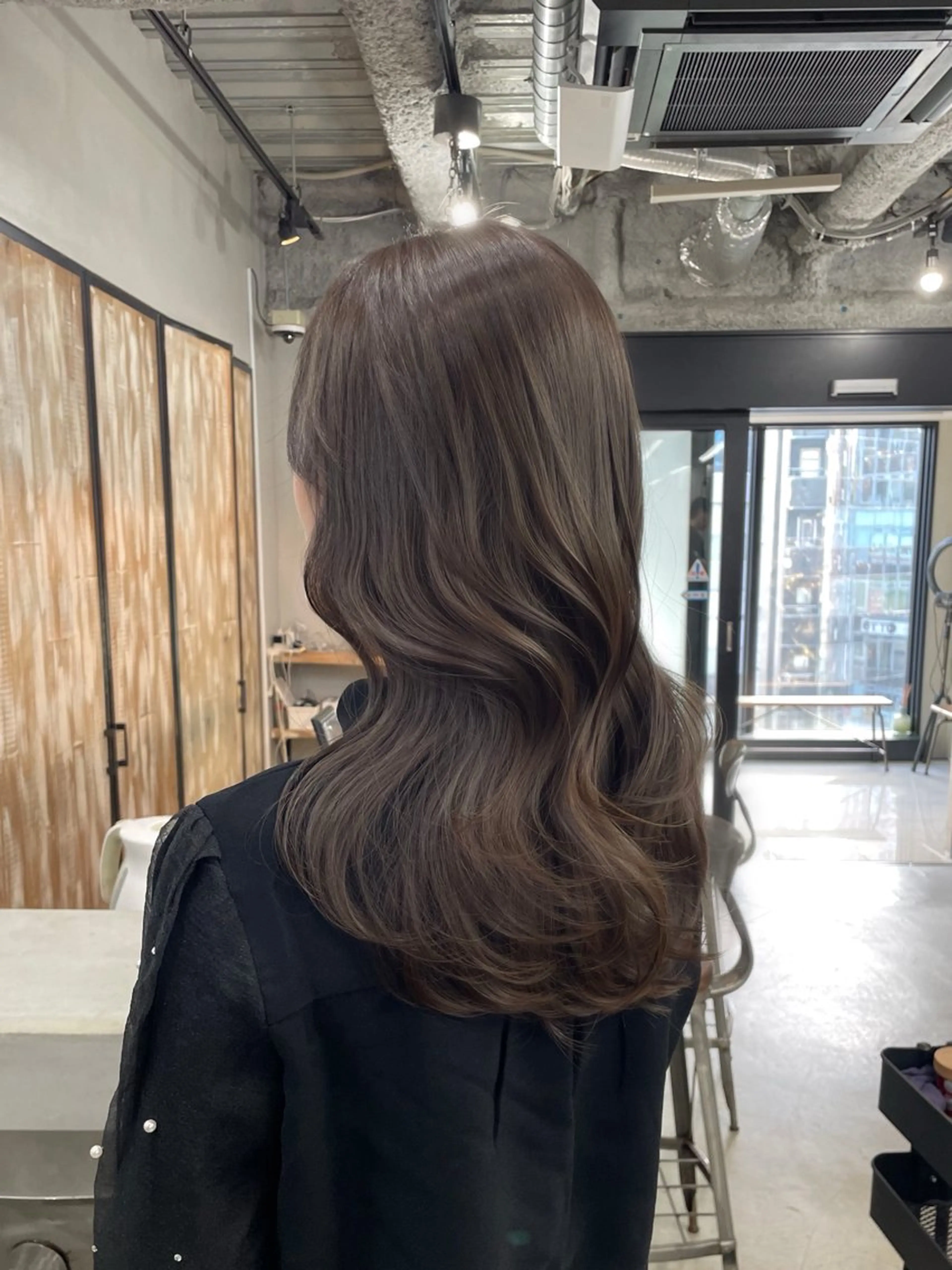 セミロング カラー カット ヘアカラー トリートメント ヘアセット 新宿/韓国ヘア/ 髪質改善ストレートのヘアスタイル