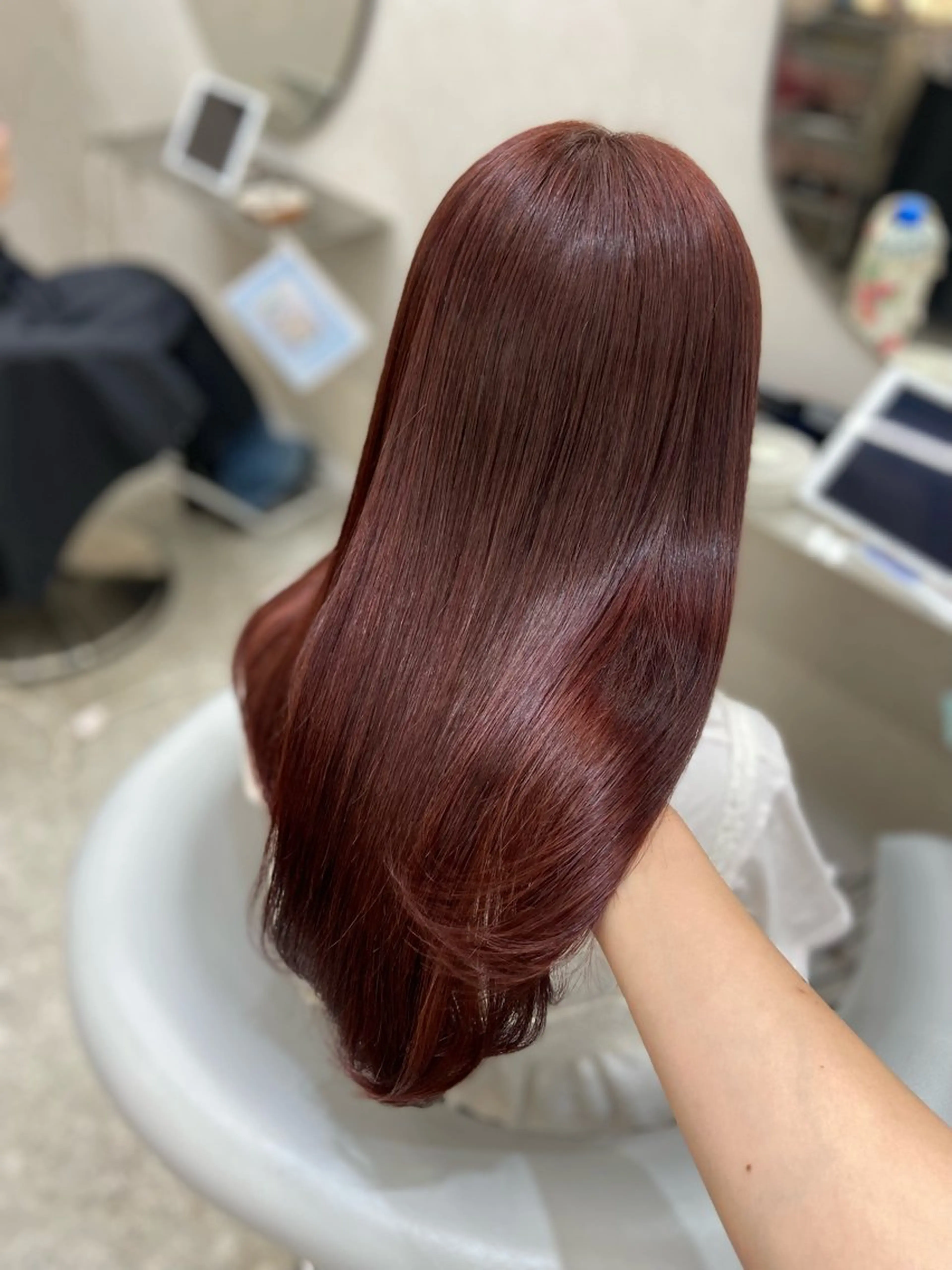 ロング カラー ブリーチ ボルドーカラー ダブルカラー ブリーチなしカラー レッドカラー 新宿/韓国ヘア 中明度カラー/かやのヘアスタイル