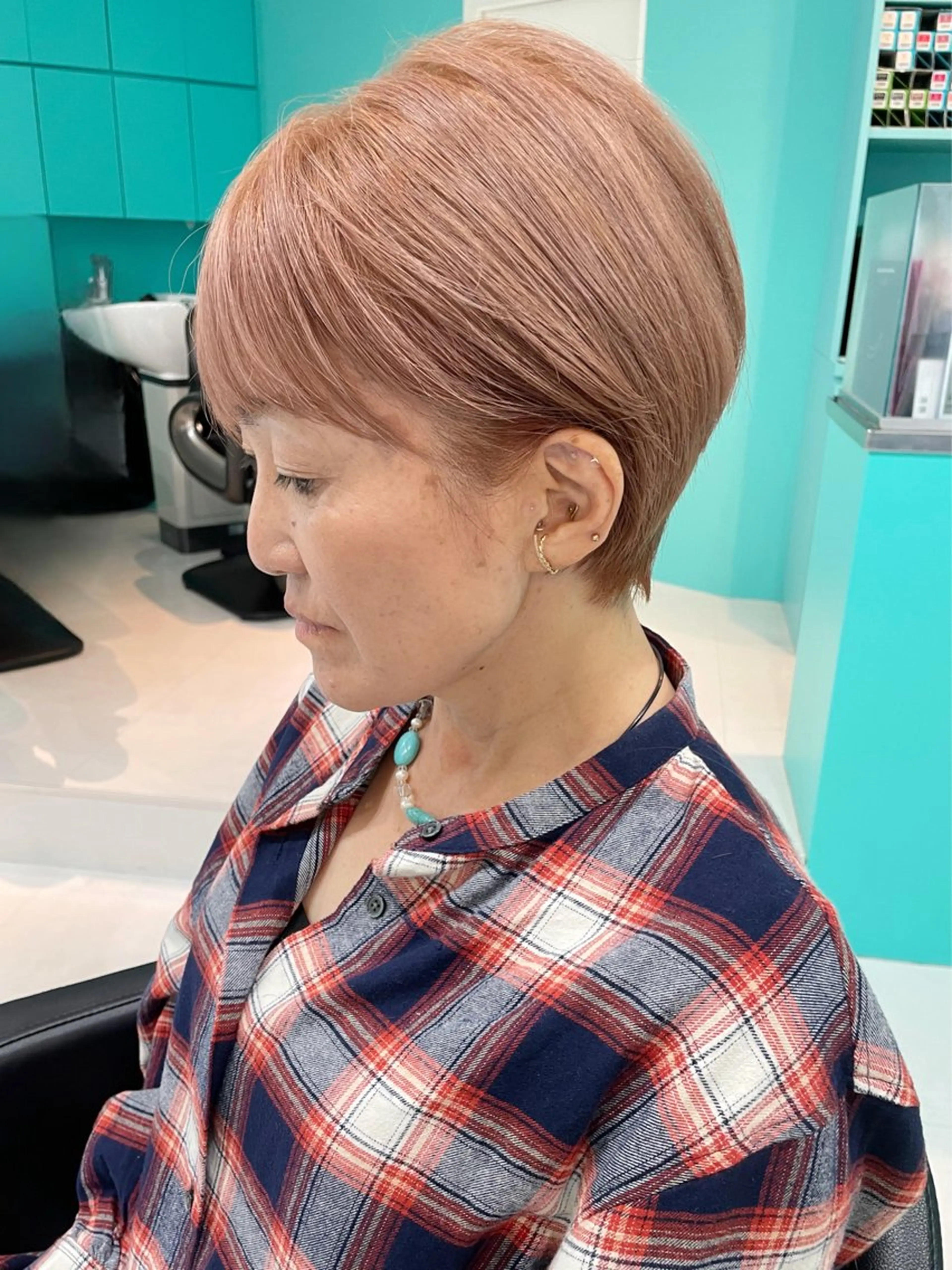 ショート カラー ショートボブ ベージュカラー ブリーチ ダブルカラー ピンクカラー カット ヘアカラー 🫧ショート/ボブ 池袋西口・泡渕✂️のヘアスタイル