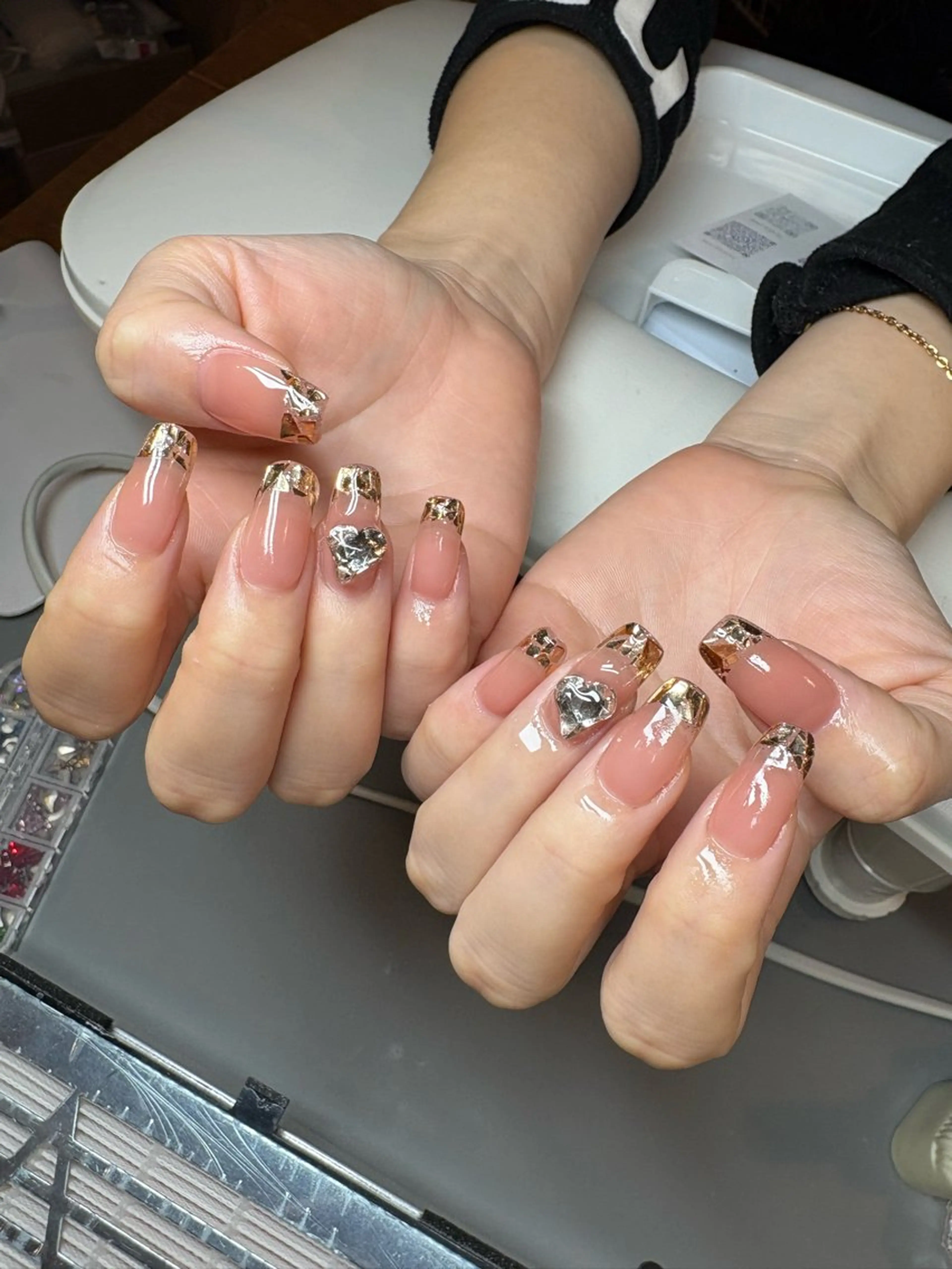 ネイル フレンチネイル ガラスフレンチ ハンドネイル Lily Nailのネイルデザイン