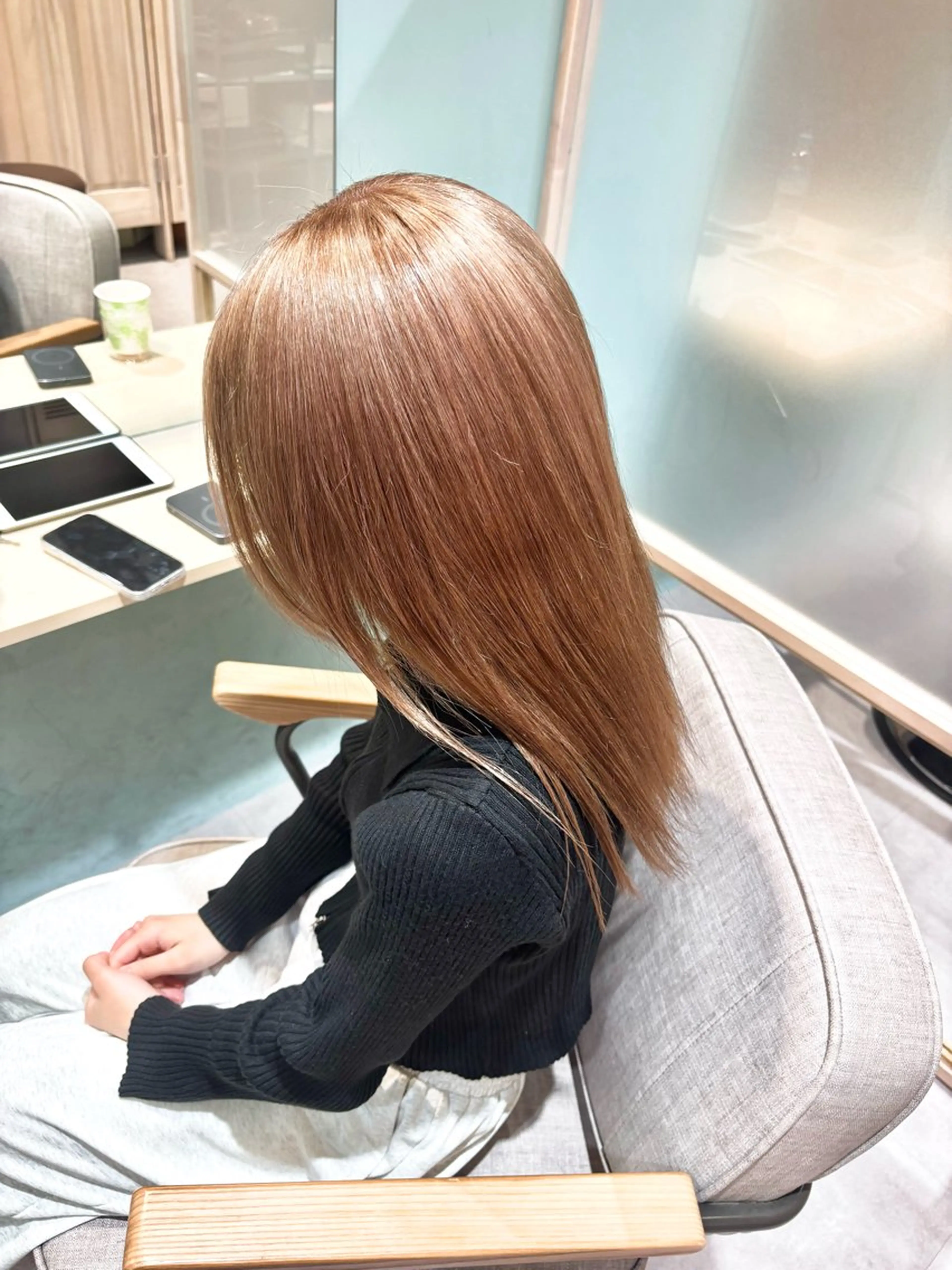 セミロング カラー 齋藤 瑞樹のヘアスタイル