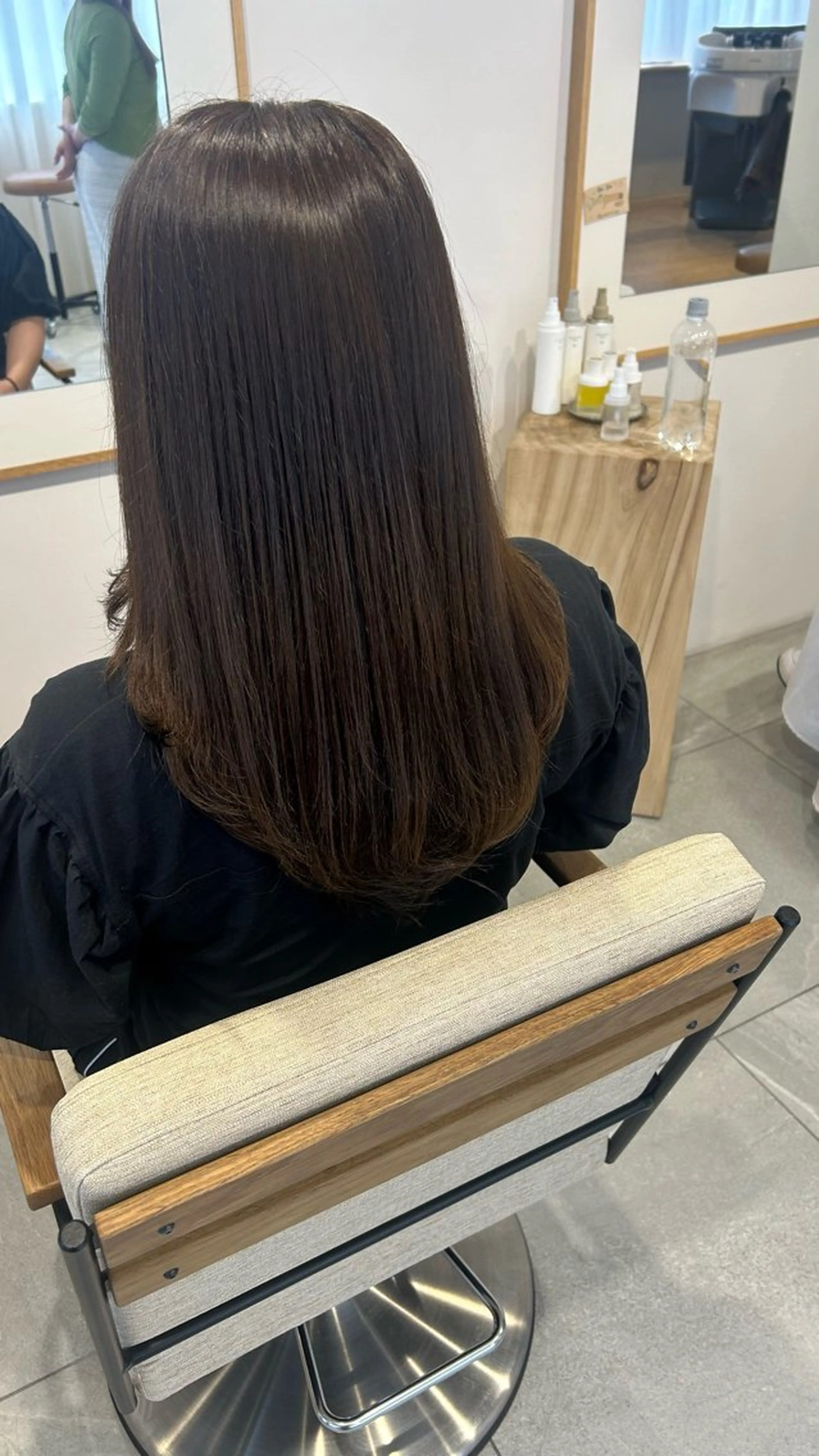 セミロング ヘアカラー knock な お 烏丸御池のヘアスタイル