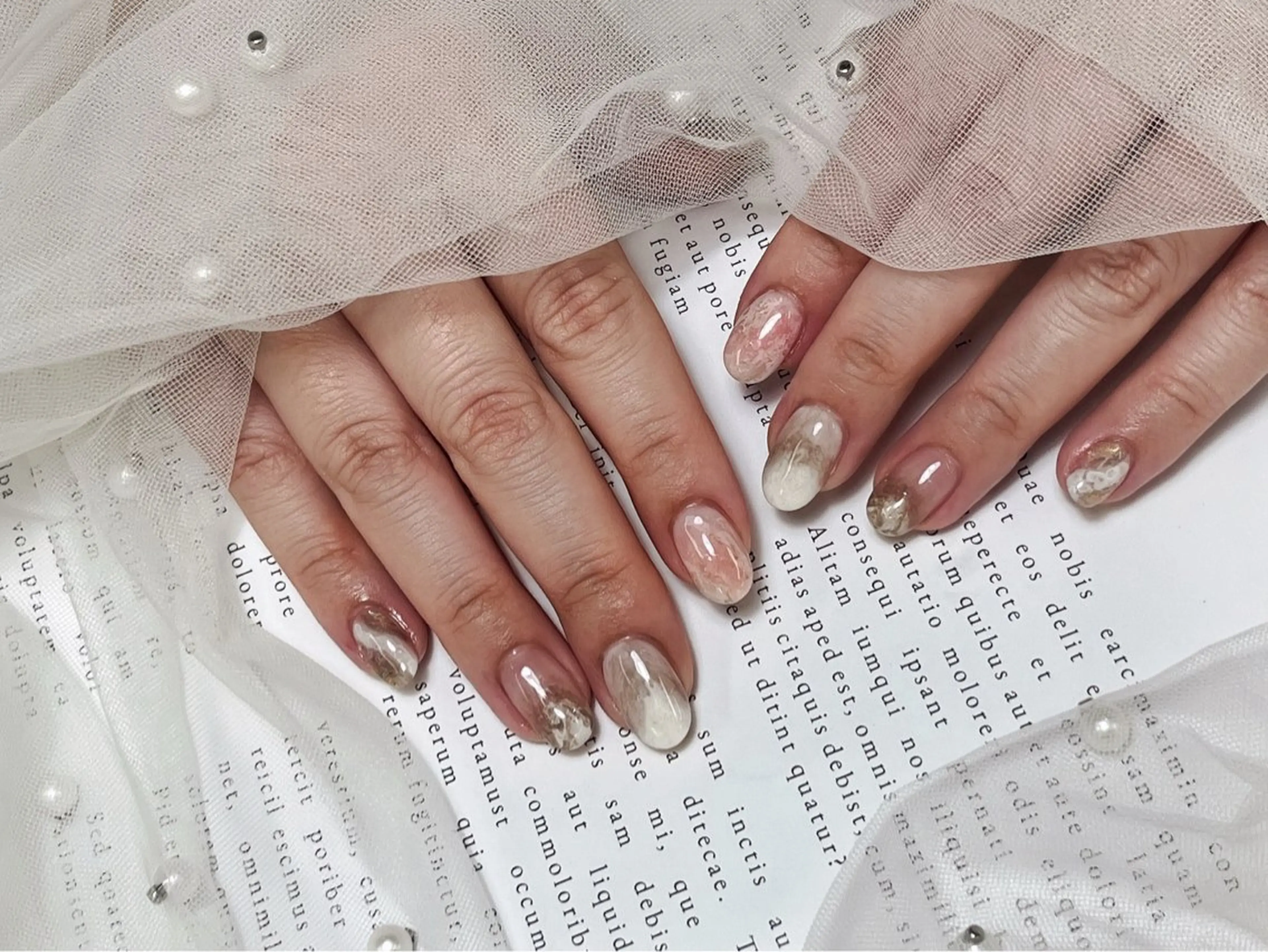 ネイル ニュアンスネイル RUBYネイルサロン 9Caratsのネイルデザイン